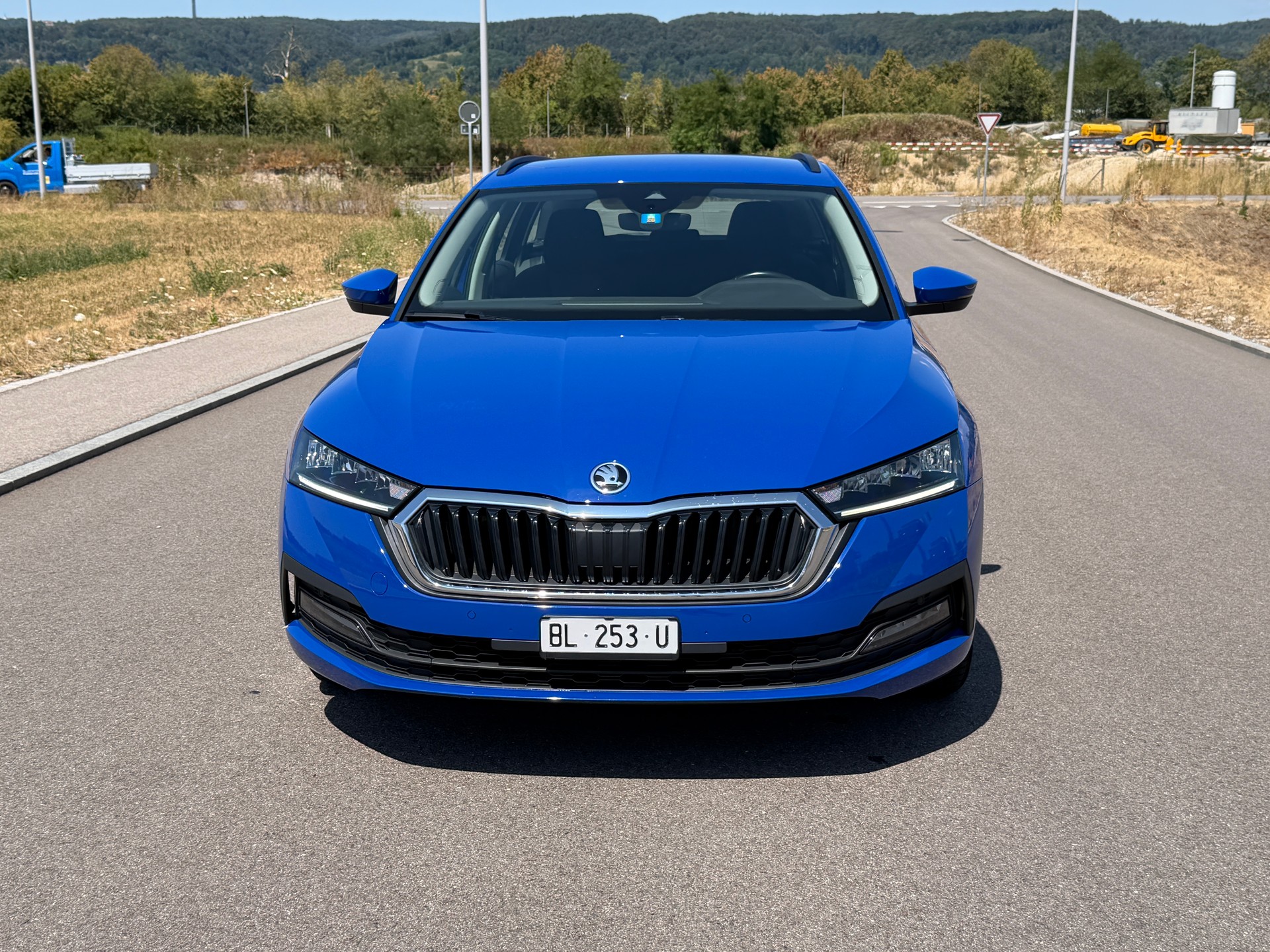 SKODA Octavia Combi 2.0 TDI DSG Ambition-showroom-element-3
