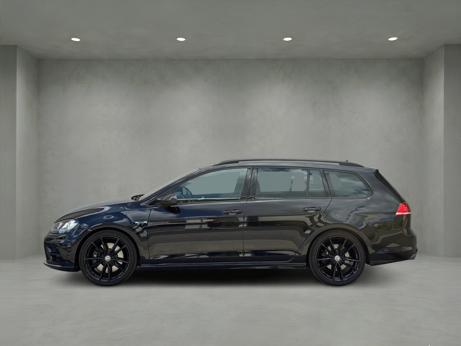 VW Golf Variant 2.0 TSI R 4 Motion DSG-showroom-element-1