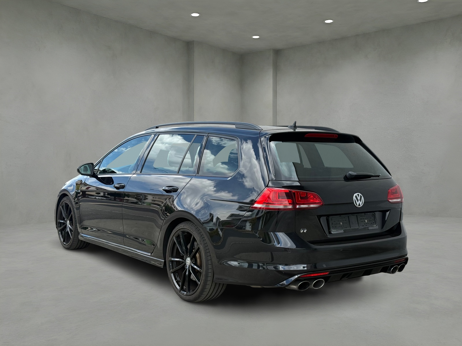 VW Golf Variant 2.0 TSI R 4 Motion DSG-showroom-element-2