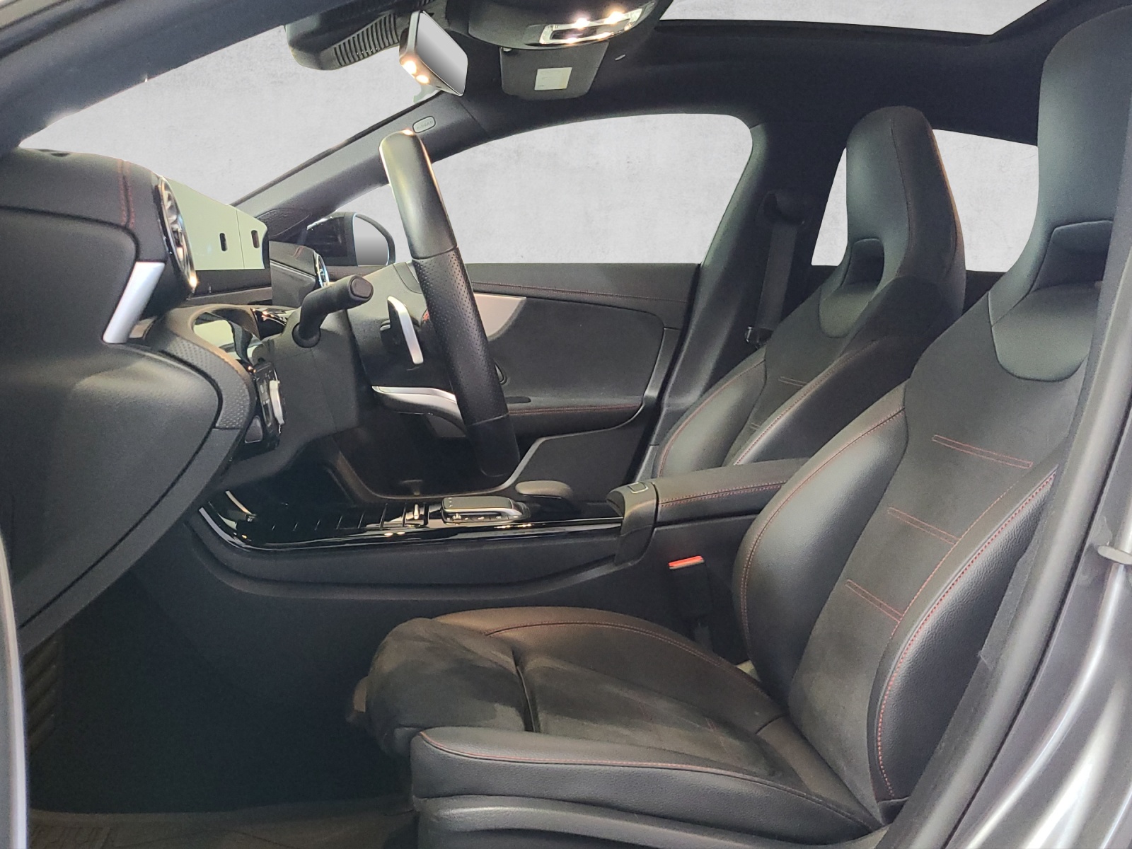 MERCEDES-BENZ CLA Shooting Brake 250 4Matic 7G-DCT AMG Line-image-7
