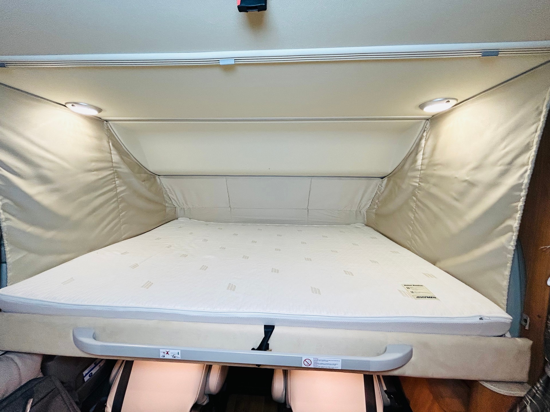 HYMER B 504-image-16