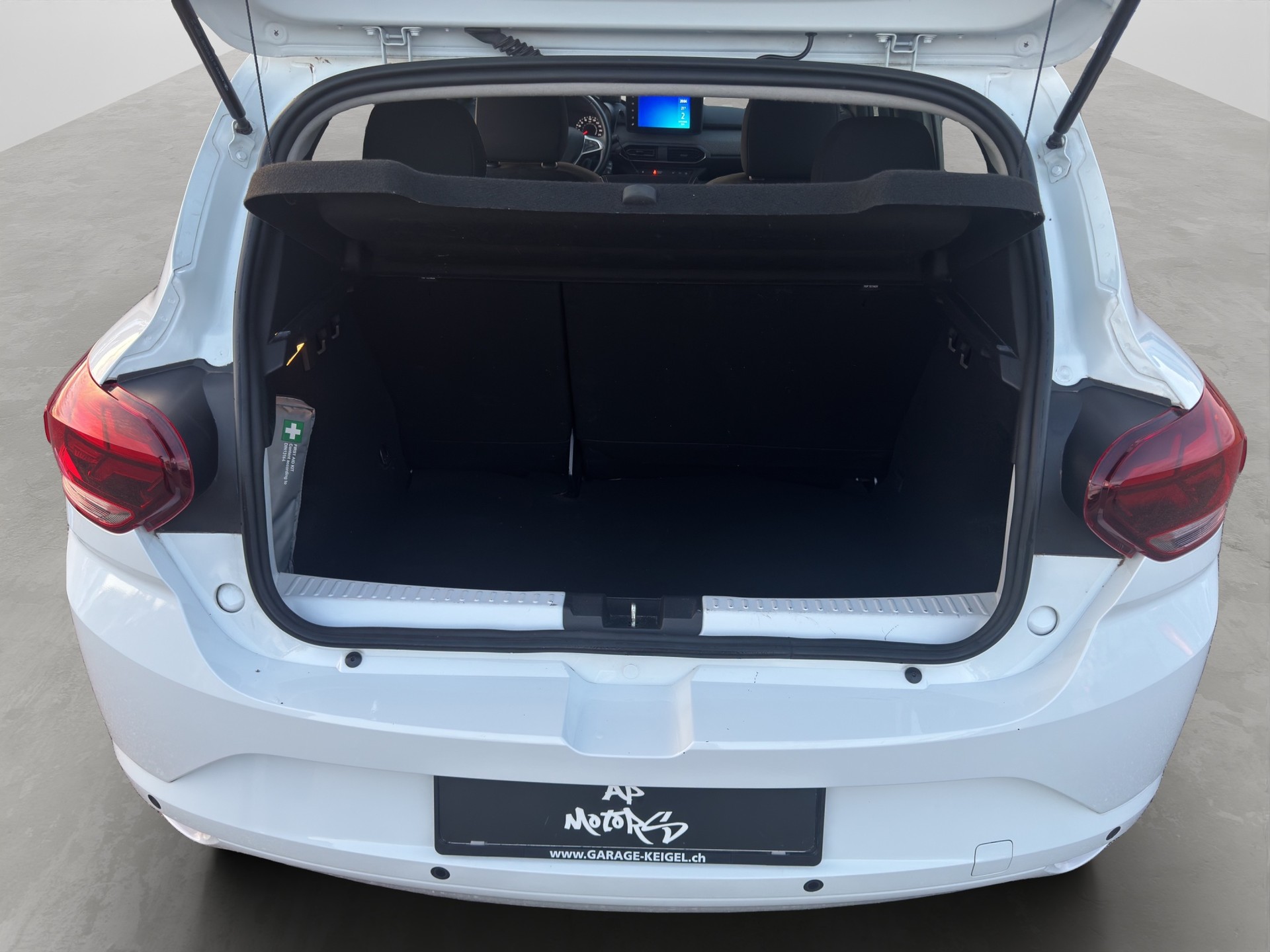 DACIA Sandero TCe 90 Comfort CVT-image-18