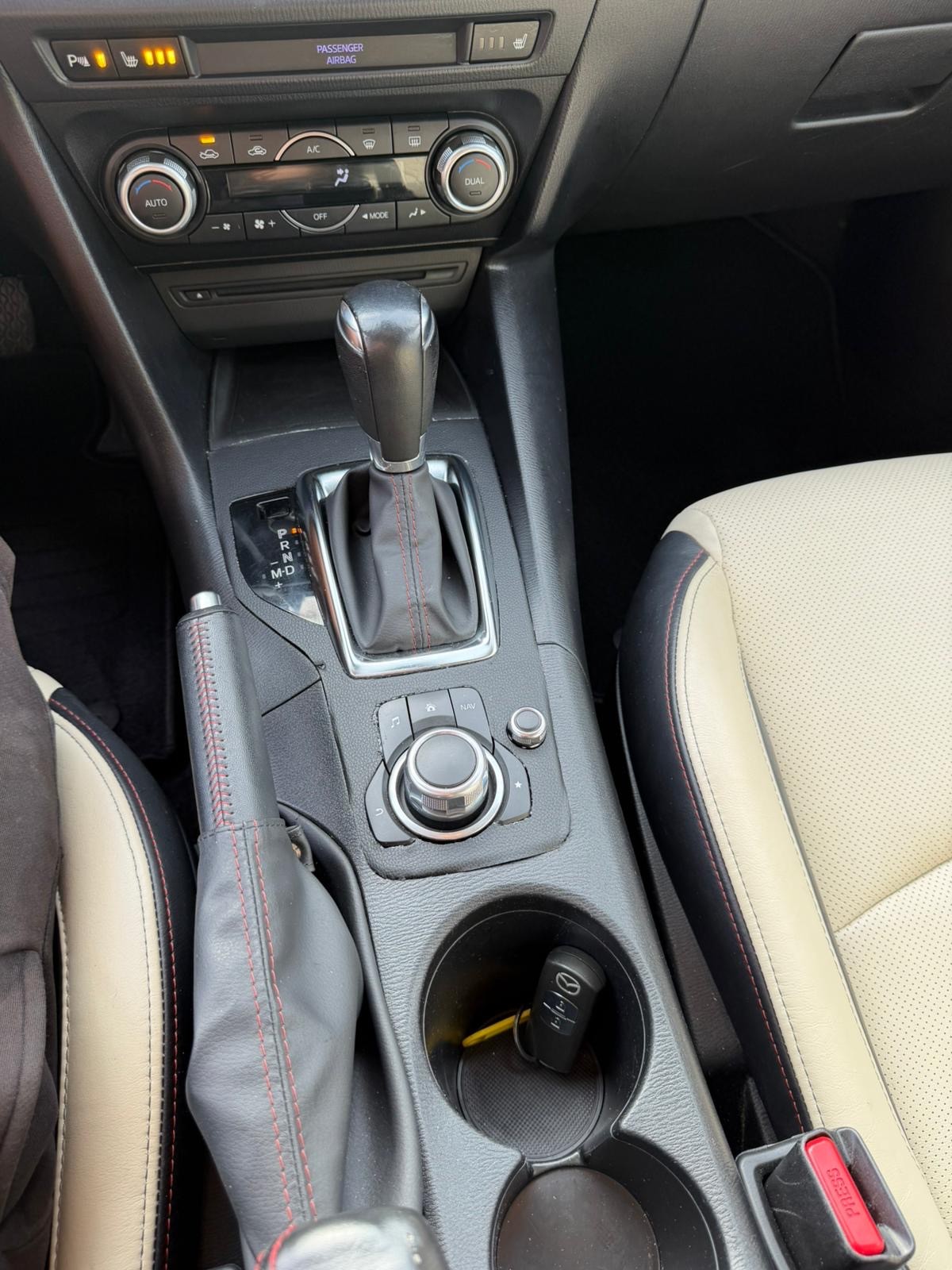 MAZDA 3 SKYACTIV-G 120 Revolution Automat-image-19
