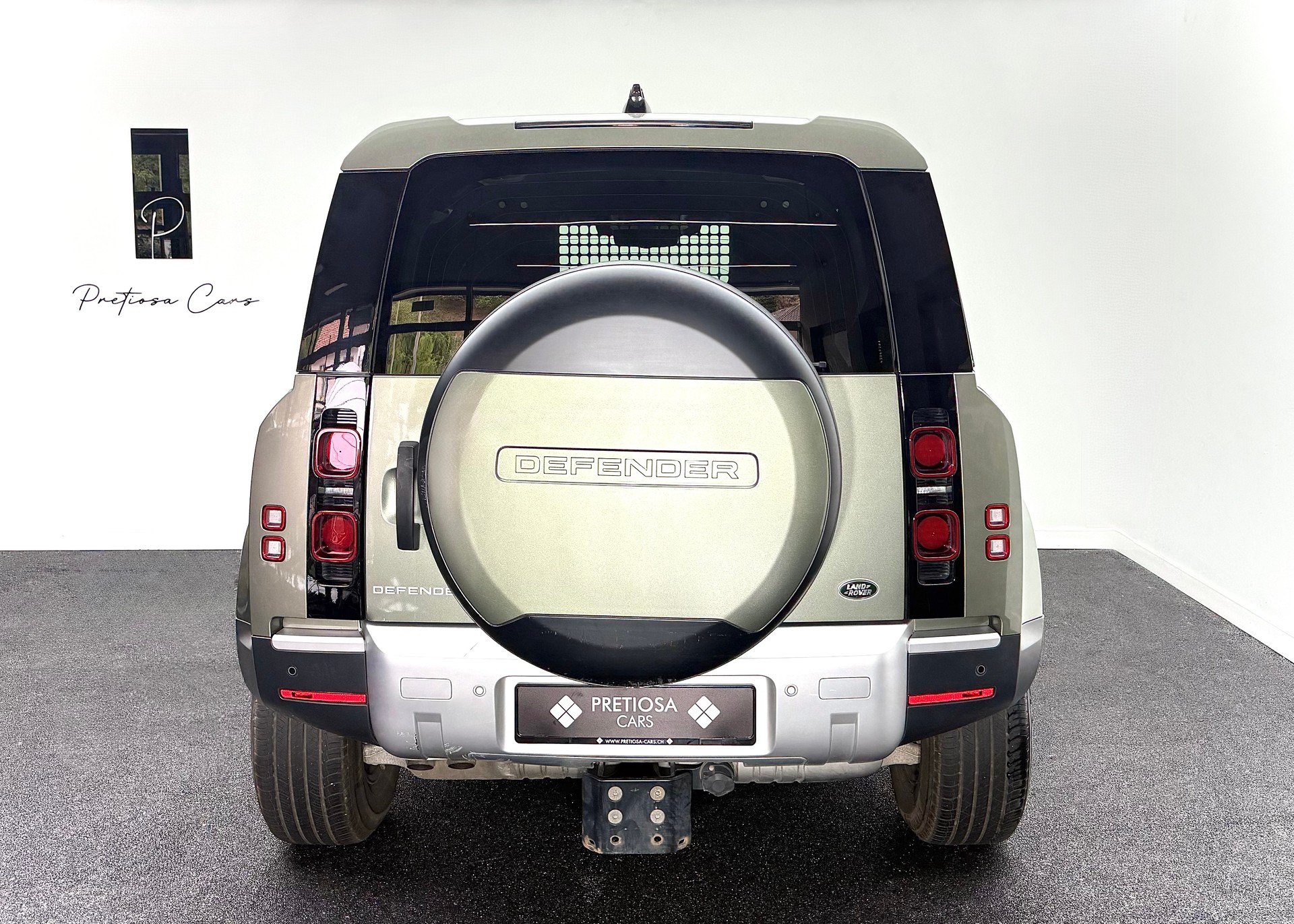 LAND ROVER Defender 110 3.0 D I6 200 S AWD AT8-image-5
