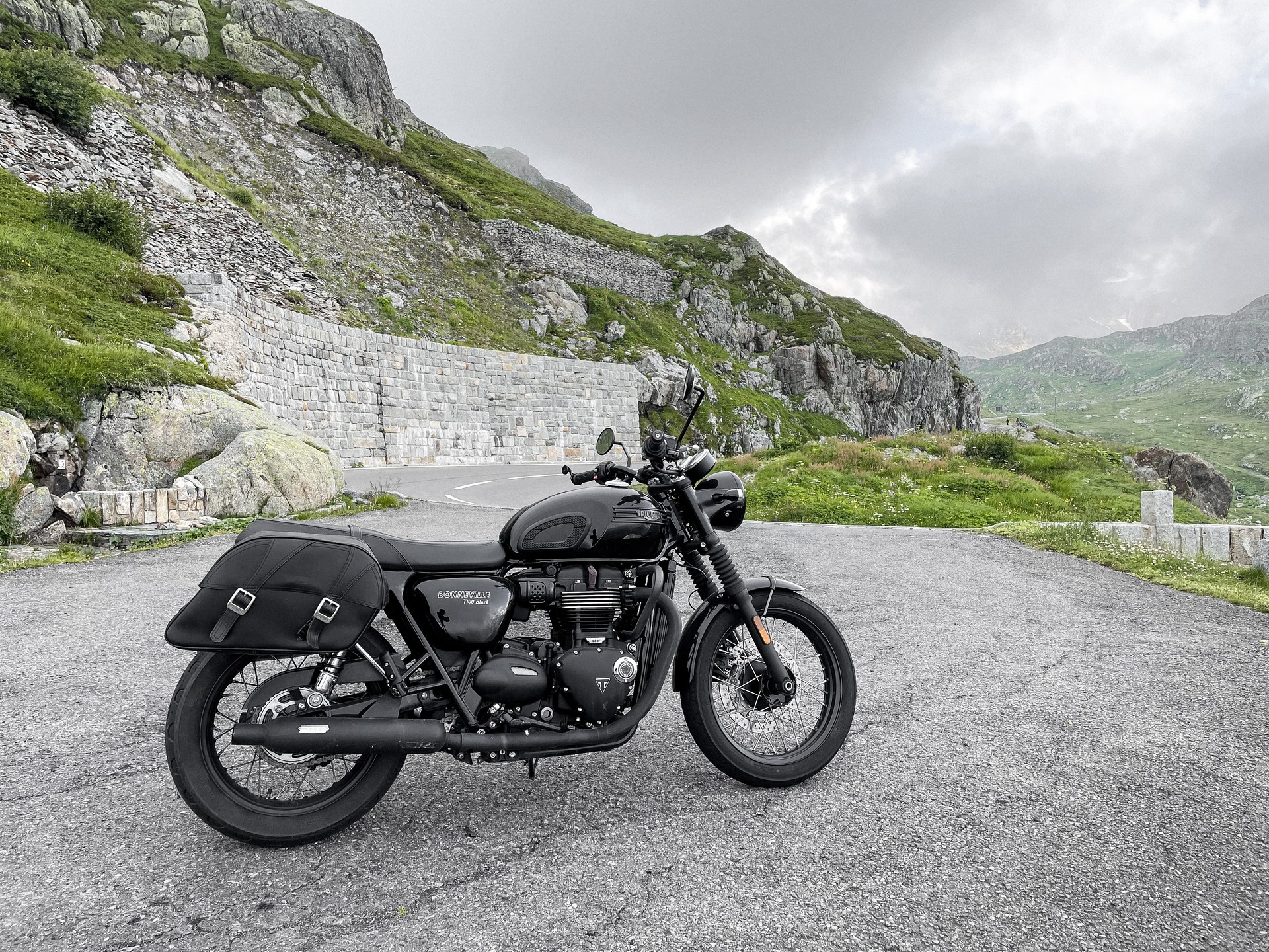 TRIUMPH Bonneville 900 T 100 ABS (35kW)-image-1