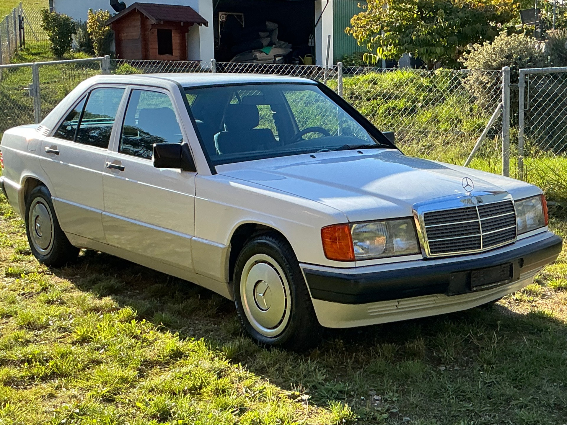 MERCEDES-BENZ 190 E 1.8