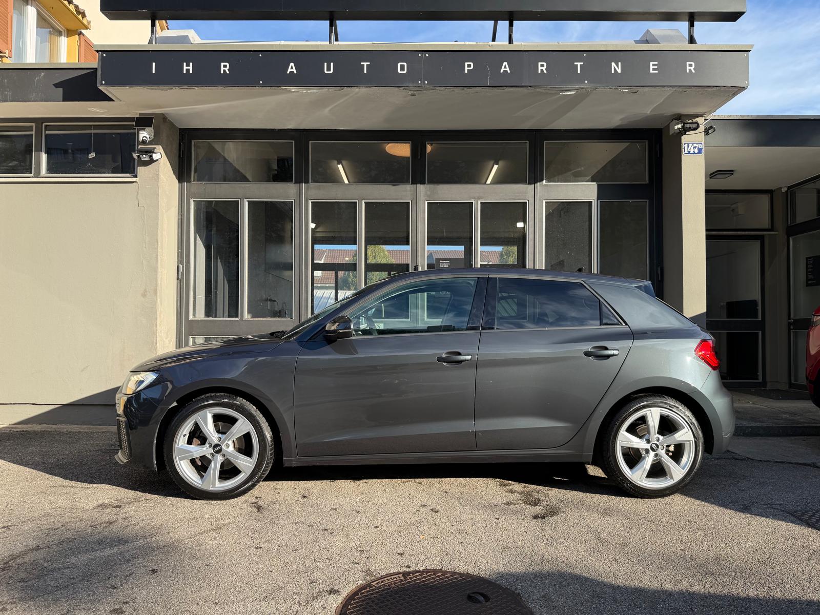 AUDI A1 Sportback 1.0 30 TFSI Attraction S-Tronic-showroom-element-2