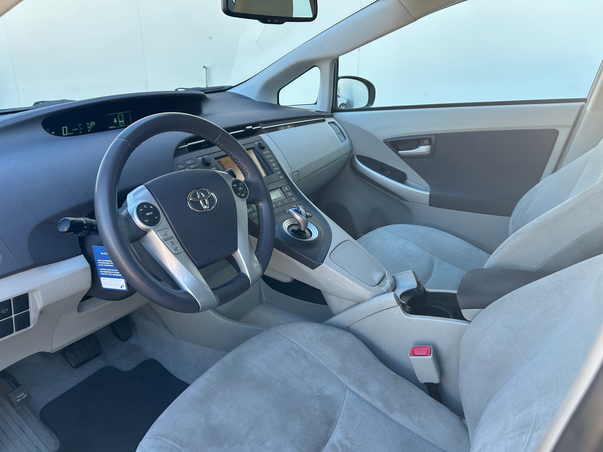 TOYOTA Prius 1.8 16V HSD Sol Premium-image-5