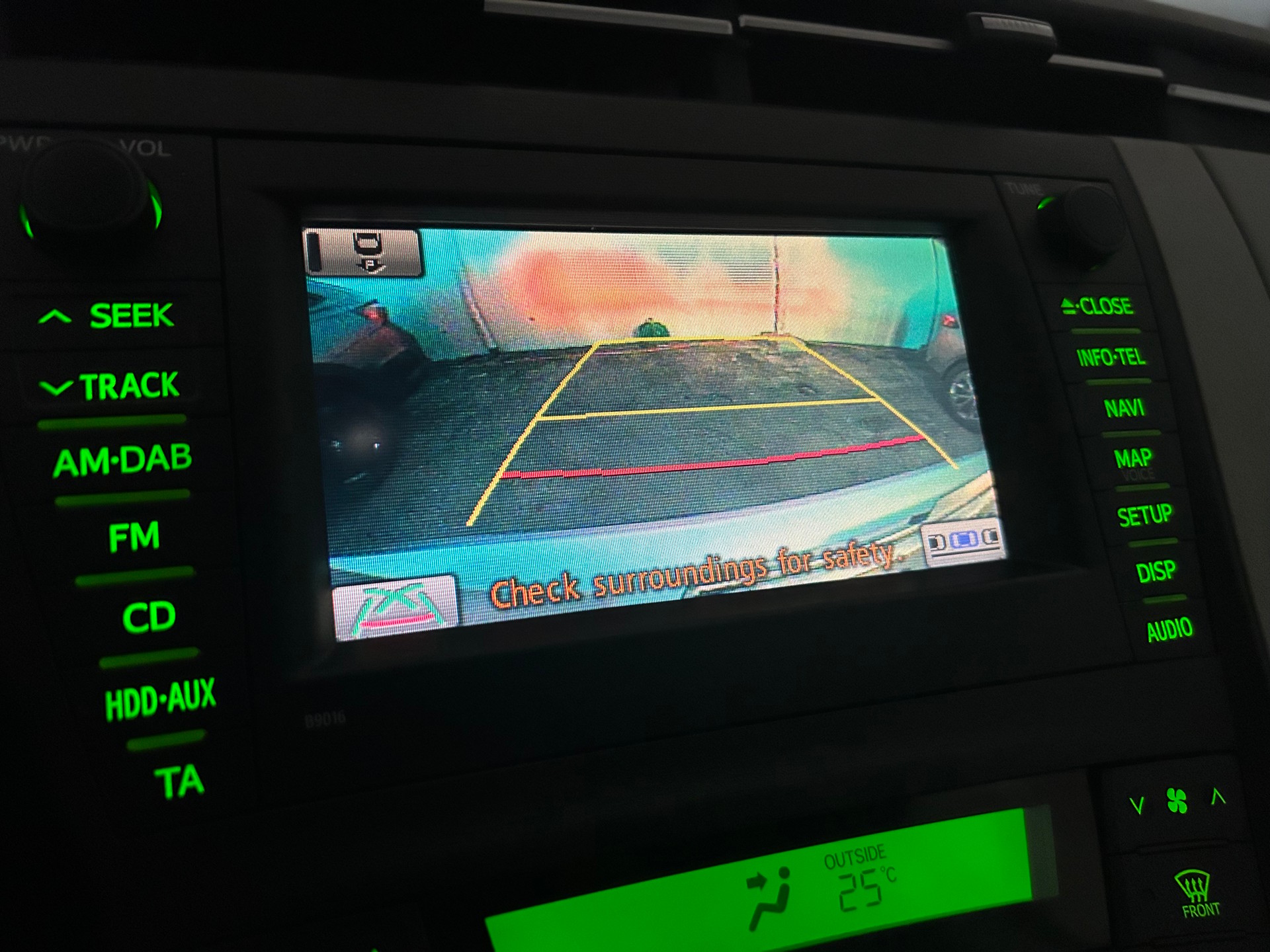 TOYOTA Prius 1.8 16V HSD Sol Premium-image-10