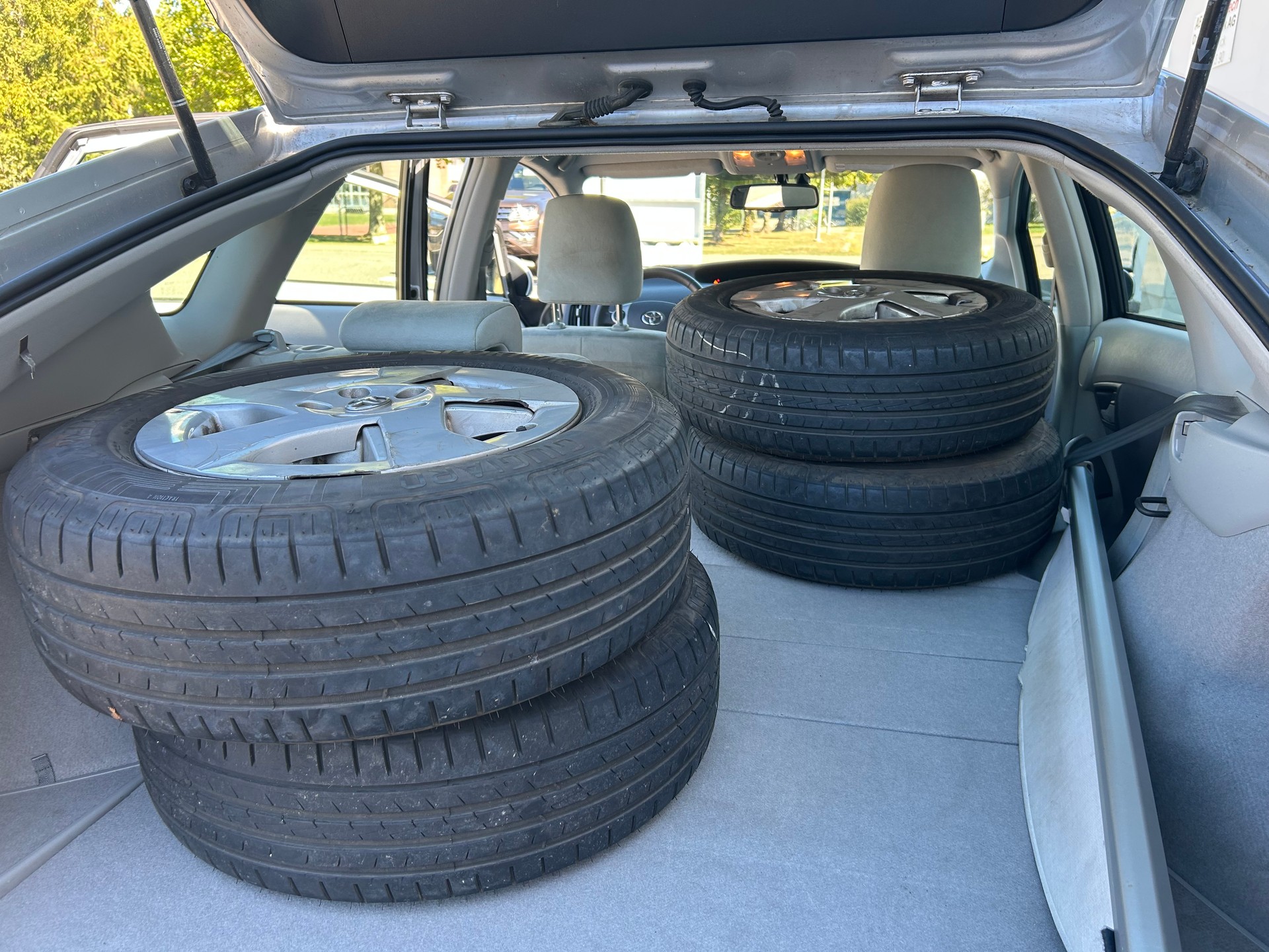 TOYOTA Prius 1.8 16V HSD Sol Premium-image-6