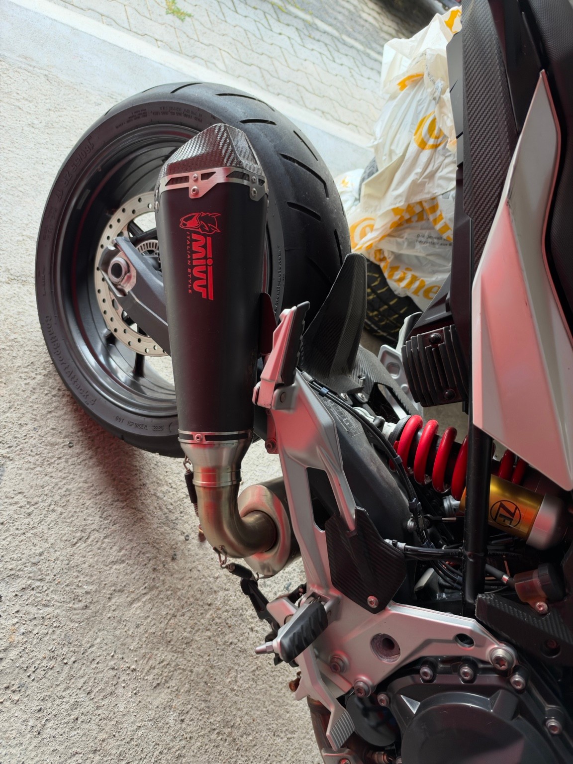 BMW F 900 R ABS-image-2