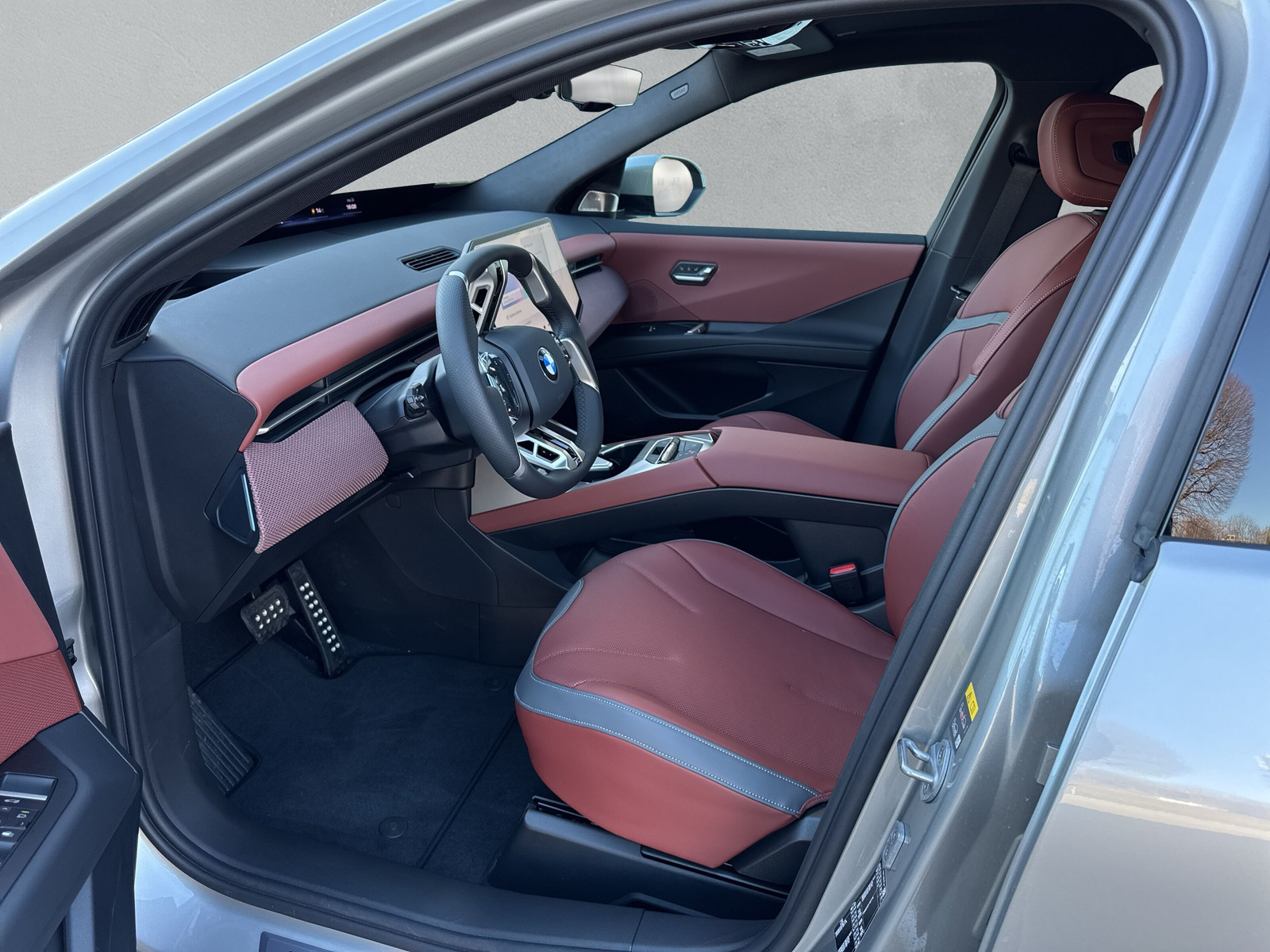 BMW iX3 50 xDrive M Sport-image-10
