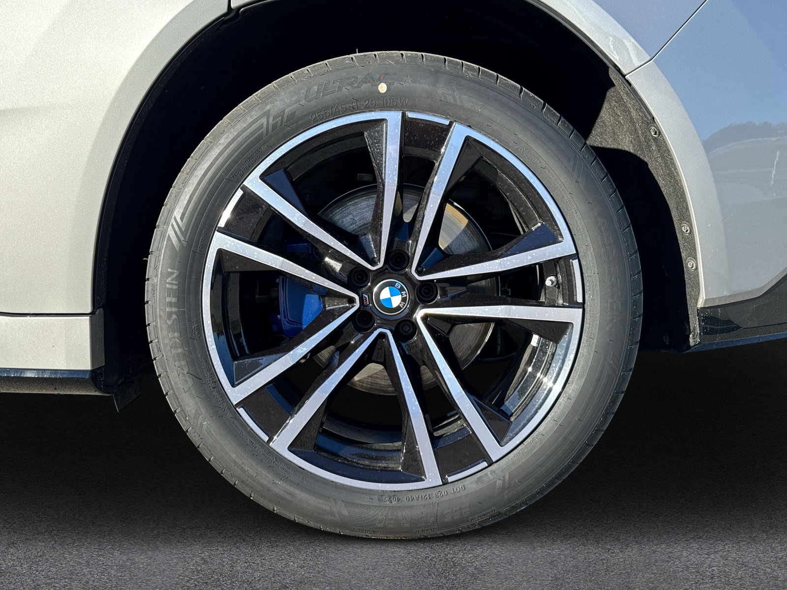 BMW iX3 50 xDrive M Sport-image-8