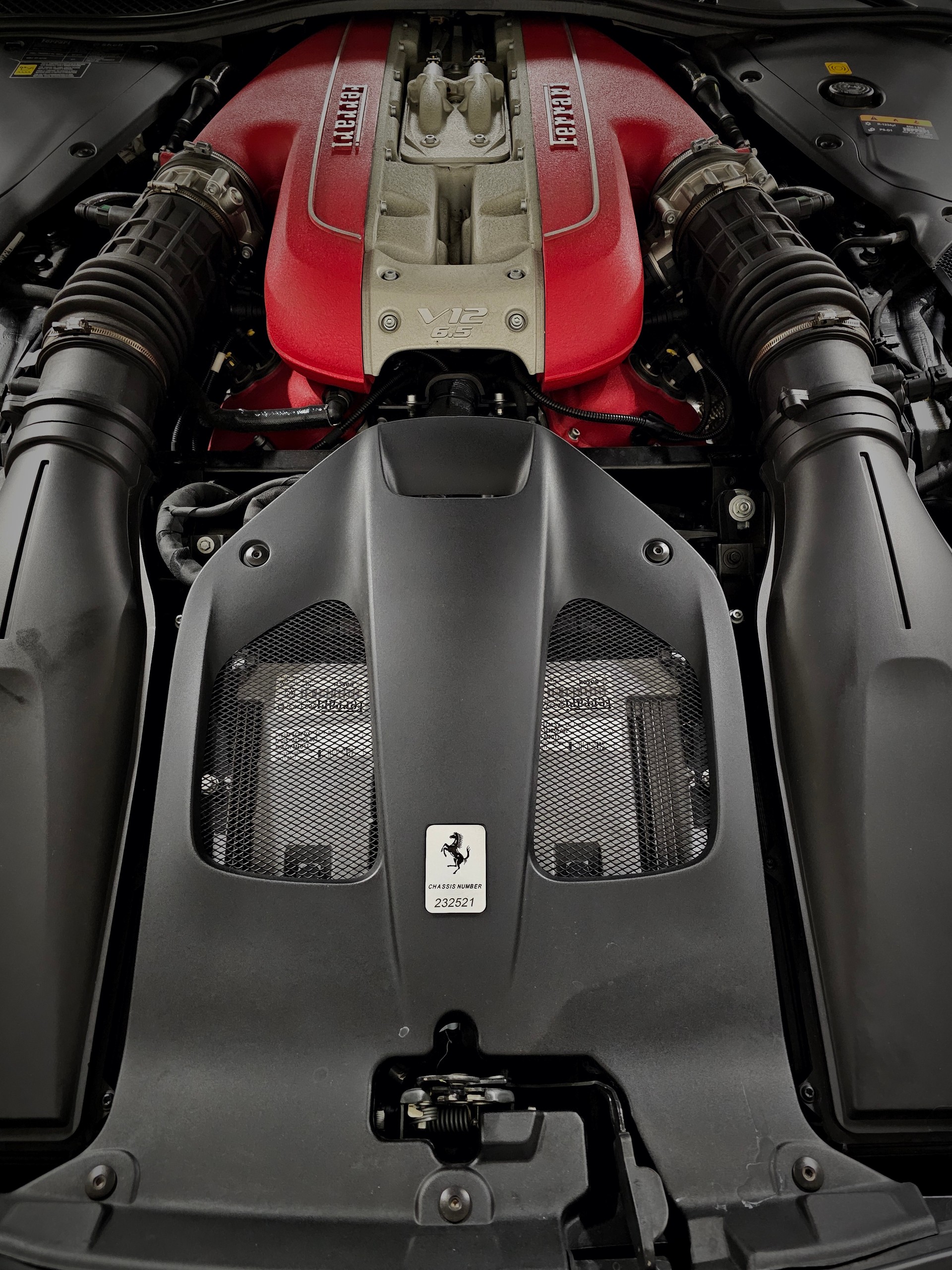 FERRARI 812 Superfast-image-13