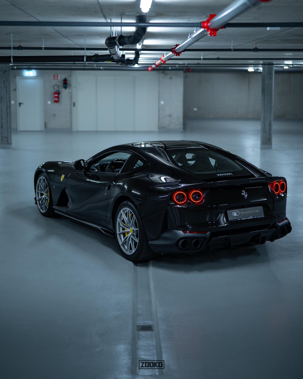 FERRARI 812 Superfast-image-15