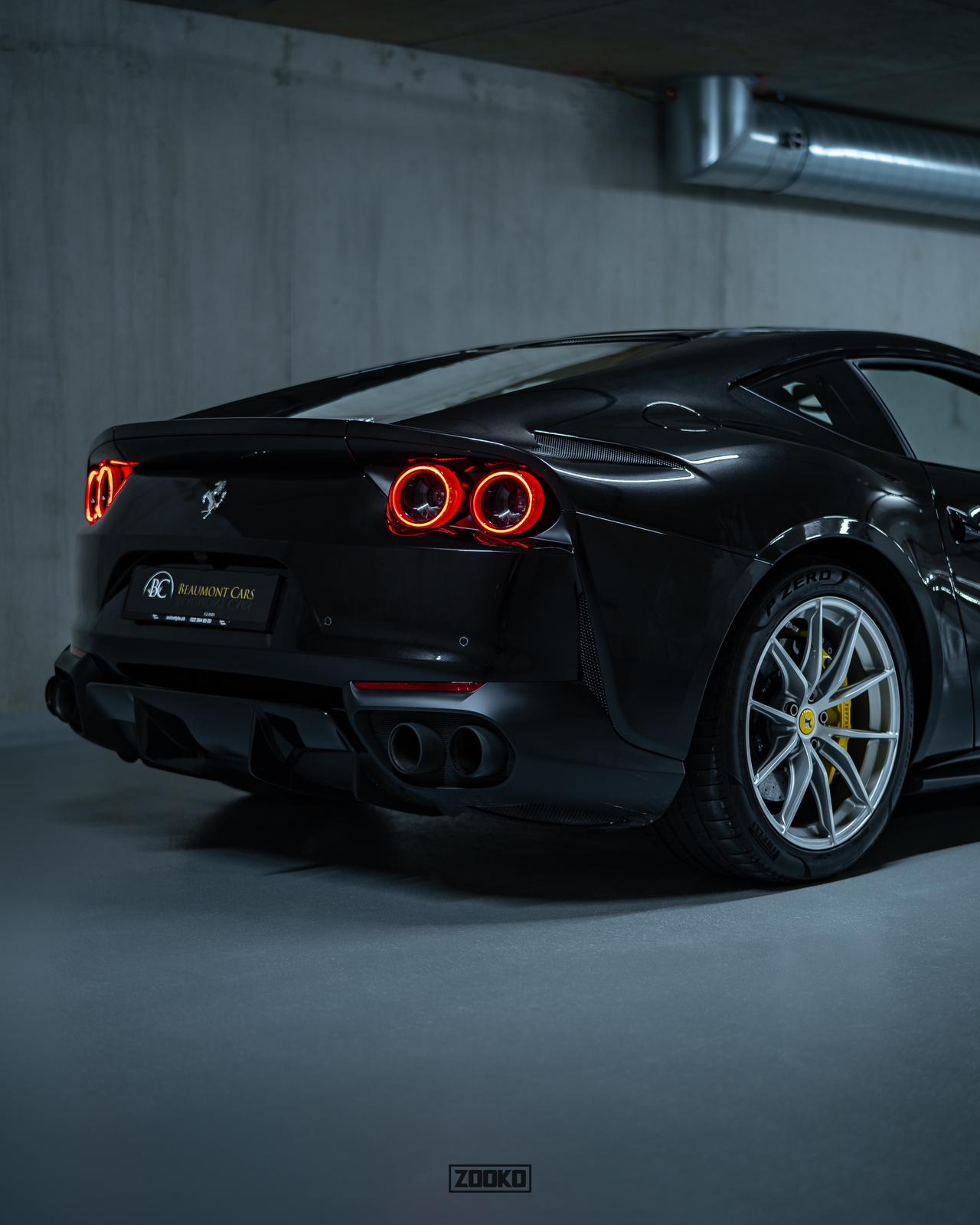 FERRARI 812 Superfast-image-16