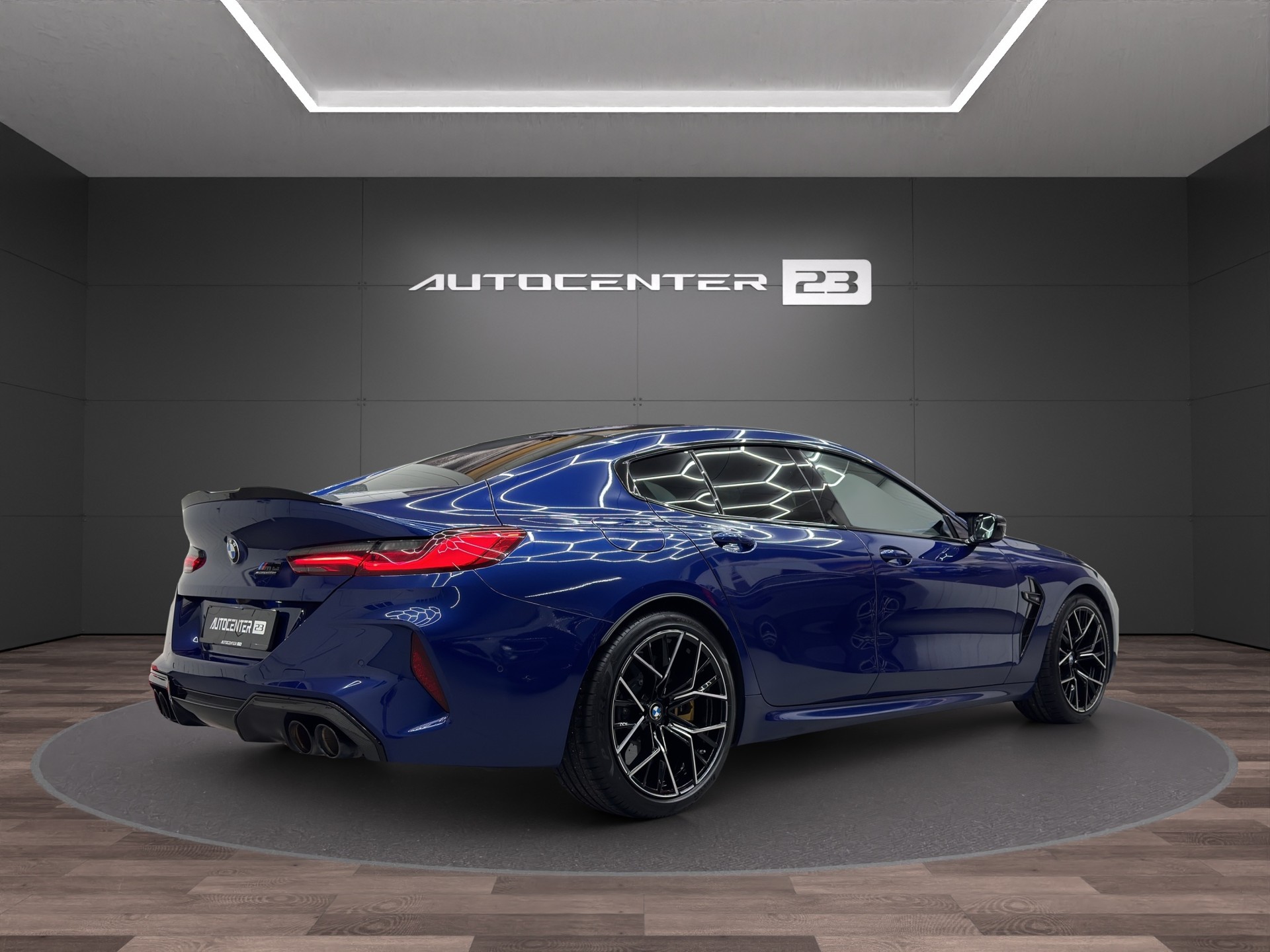BMW M8 xDrive M Competition Steptronic-image-4