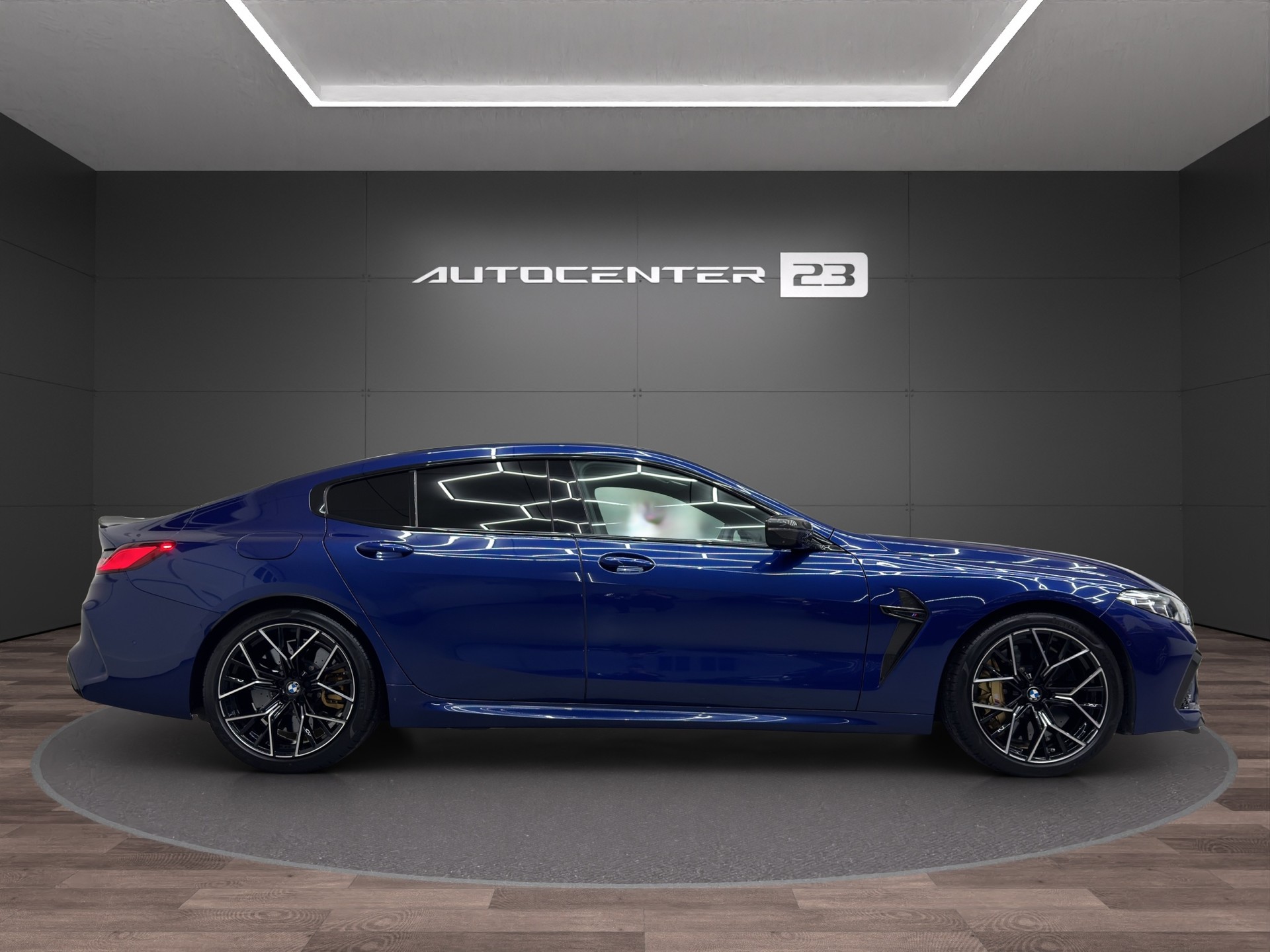 BMW M8 xDrive M Competition Steptronic-image-5