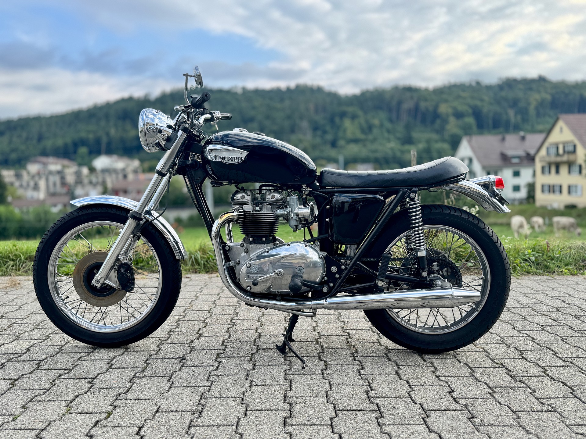 TRIUMPH T 140 V