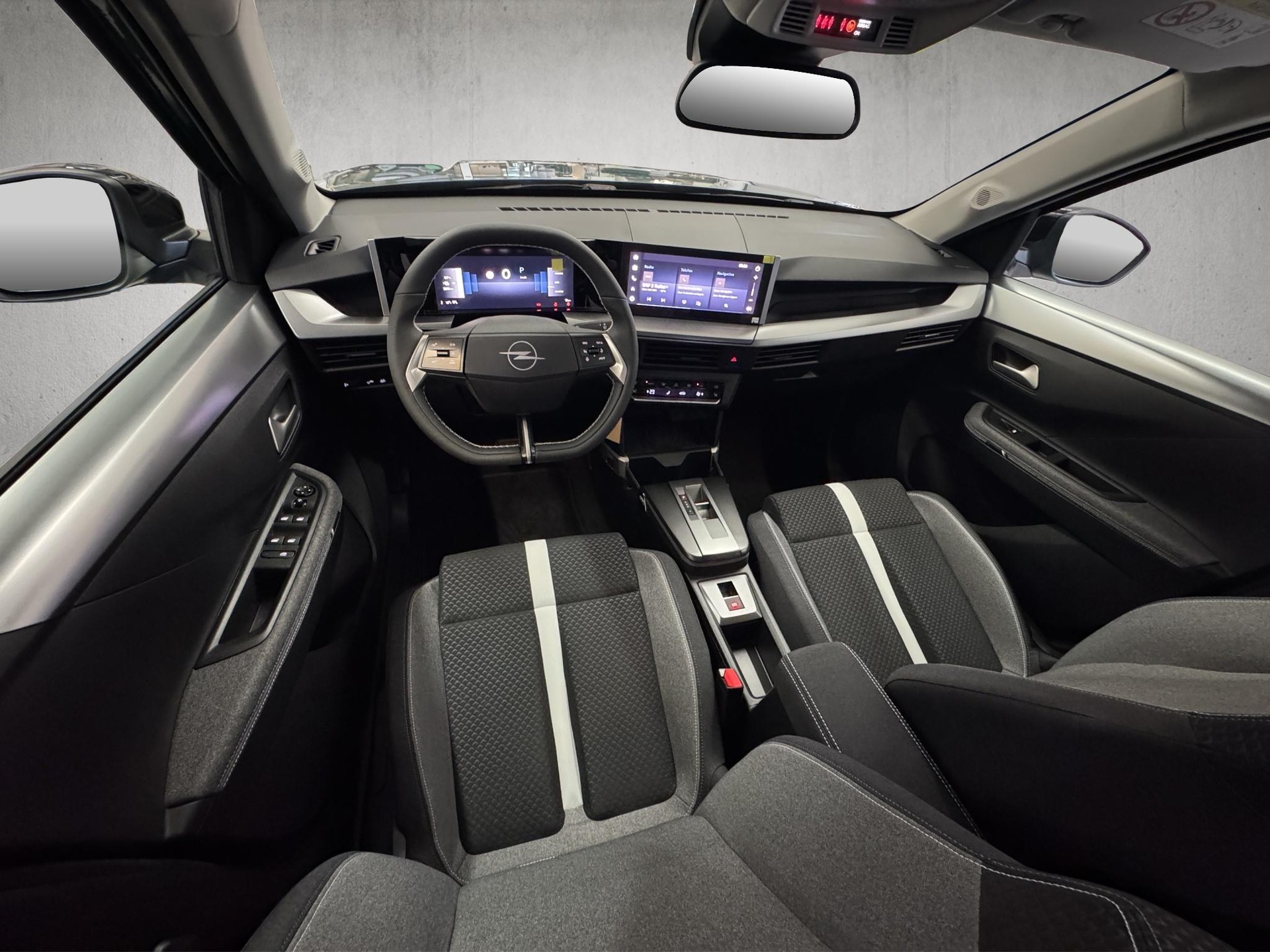 OPEL Frontera-e GS-image-10