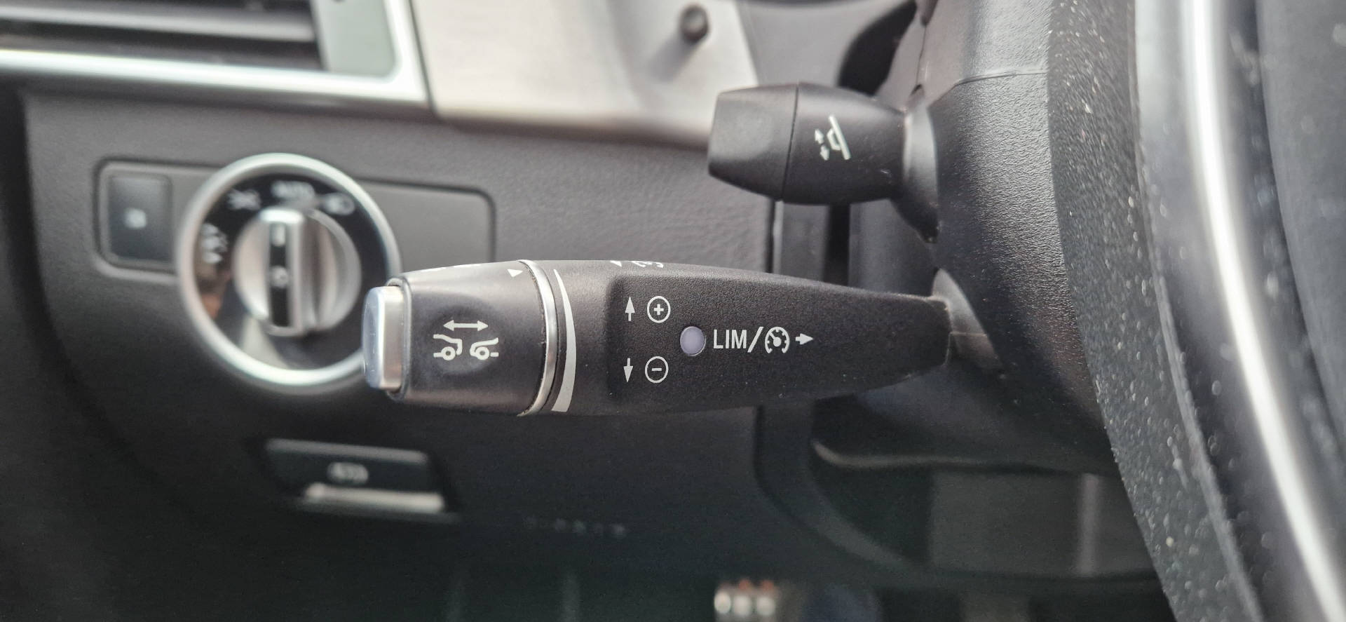 MERCEDES-BENZ GLE 250 d Matic 9G-Tronic-image-8
