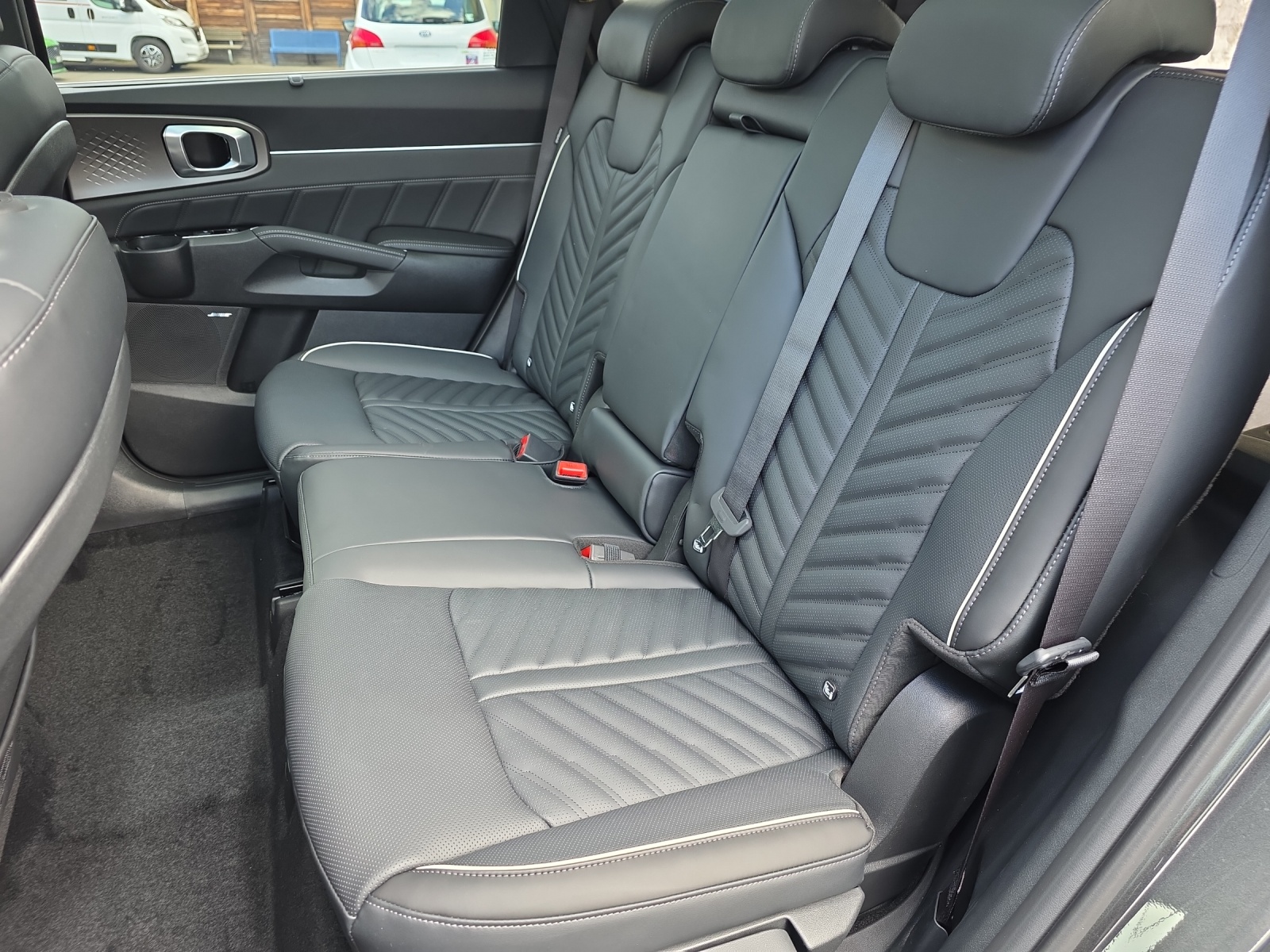 KIA Sorento 2.2 SmartD Style 7 Sitzplätze und mit Anhängerkupplung-image-9