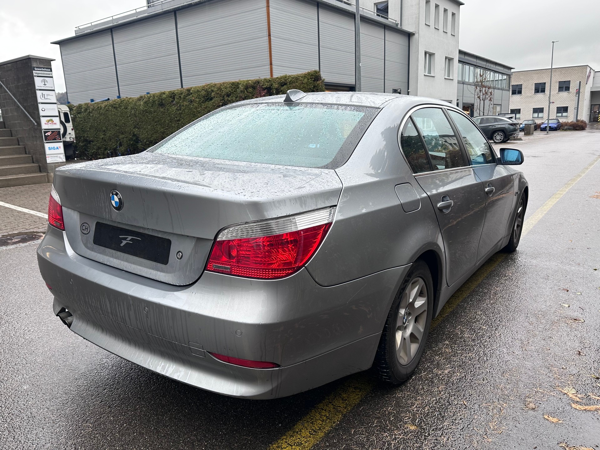 BMW 523-image-2