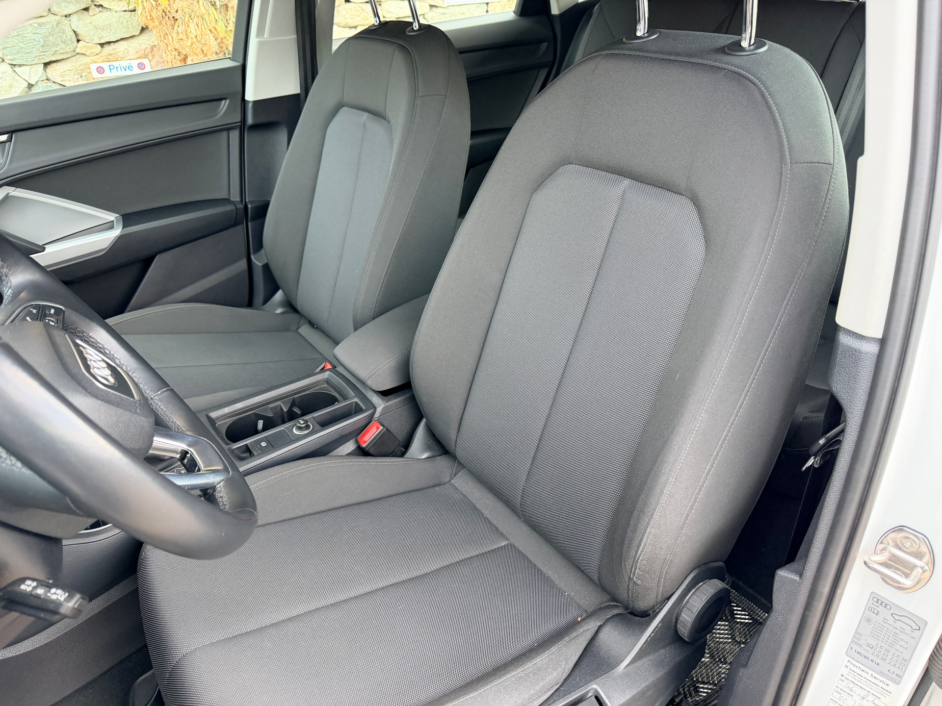AUDI Q3 Sportback 35 TDI Attraction quattro S-tronic-showroom-element-3