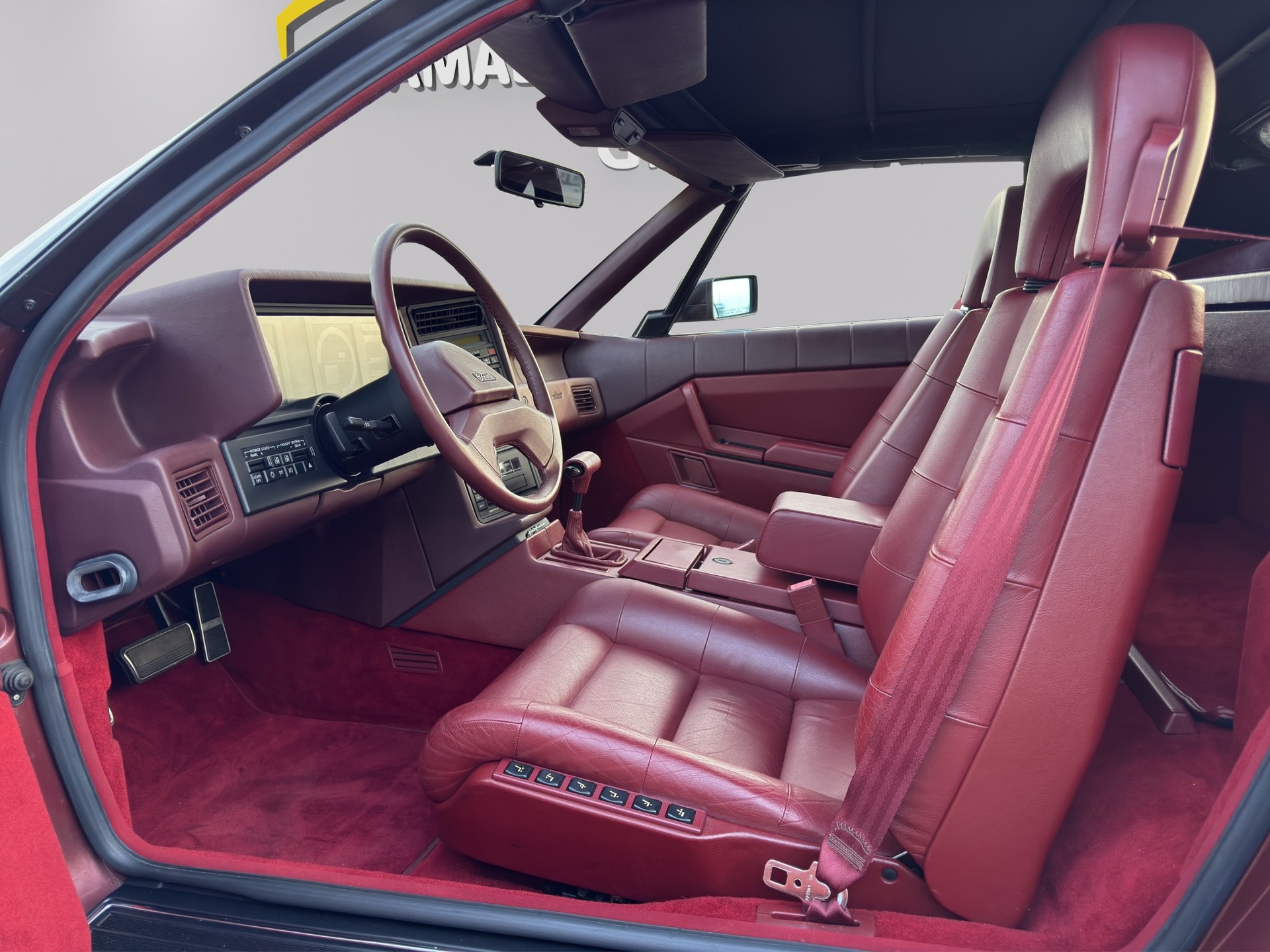 CADILLAC ALLANTE Pininfarina 4.1 V8-image-6