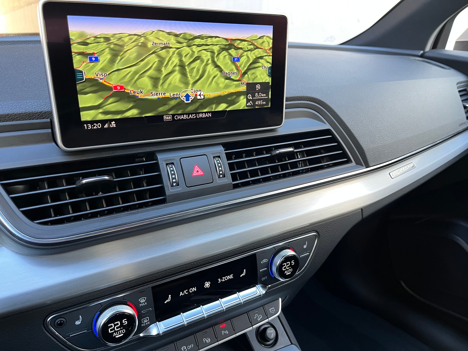 AUDI Q5 2.0 TFSI sport quattro S-tronic-image-21
