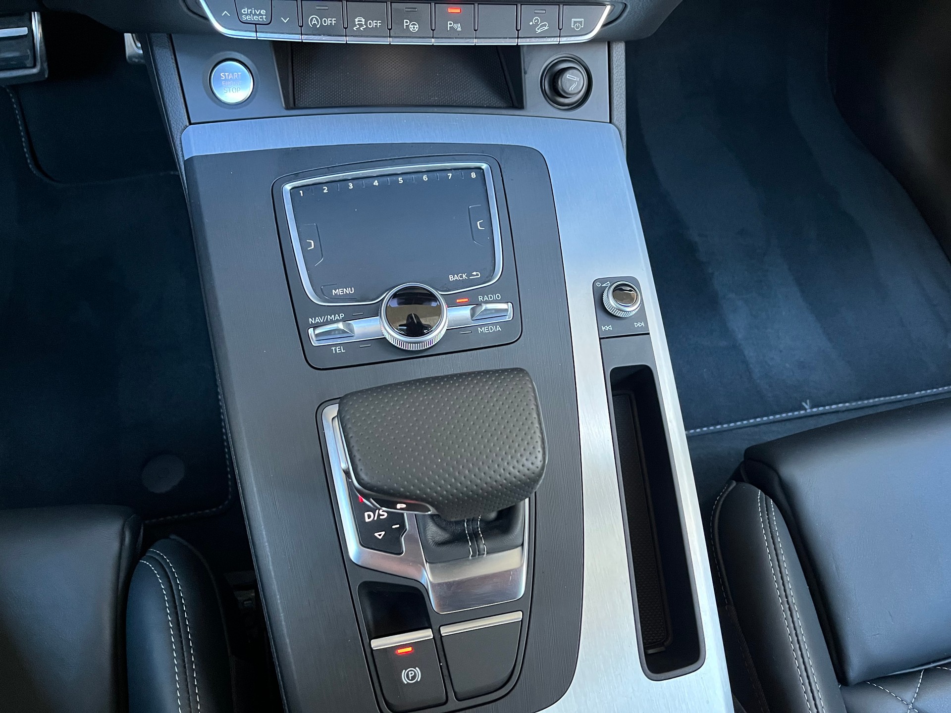 AUDI Q5 2.0 TFSI sport quattro S-tronic-image-17