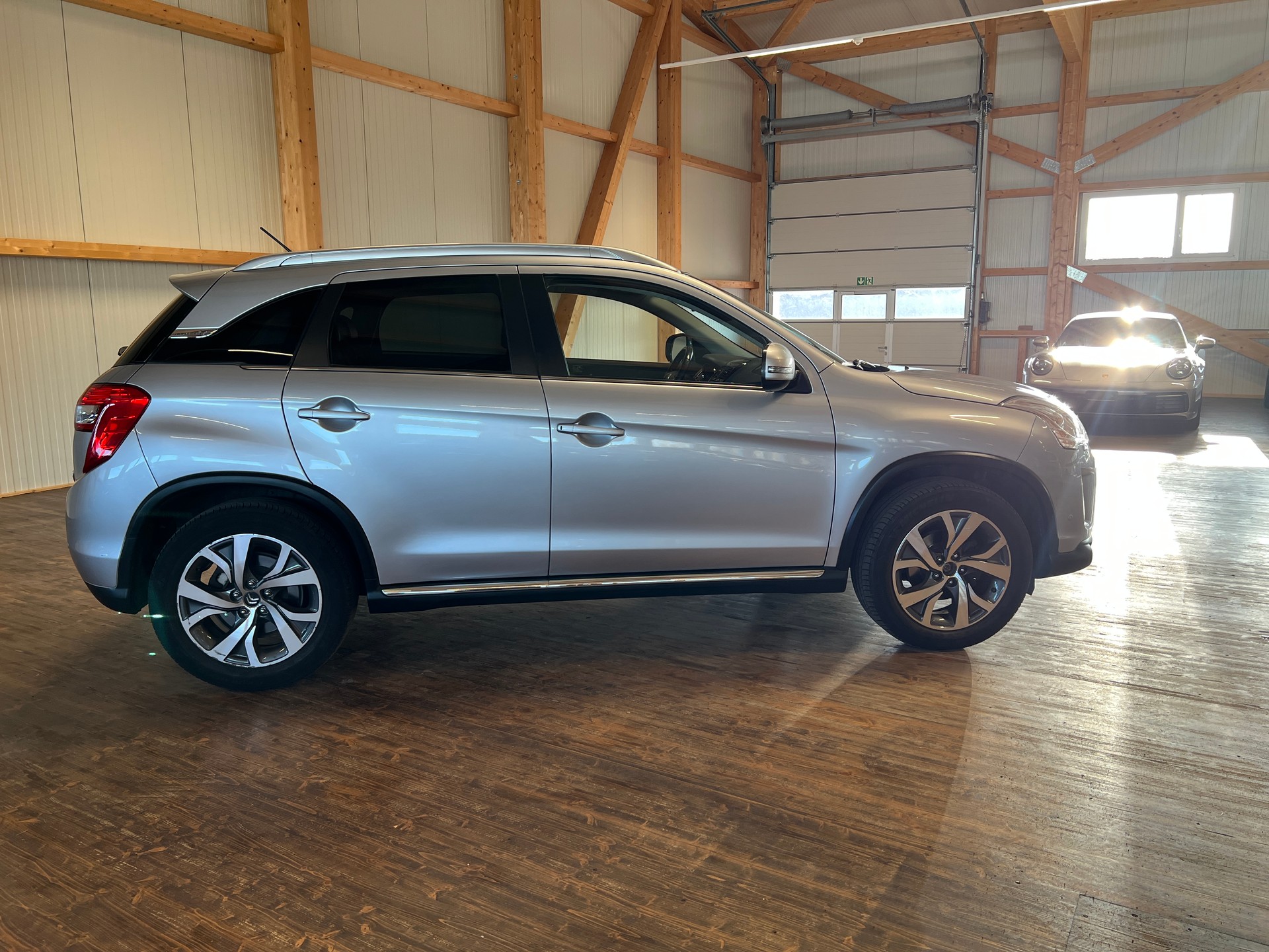 CITROEN C4 Aircross 1.6 HDi Attraction 4WD-showroom-element-3