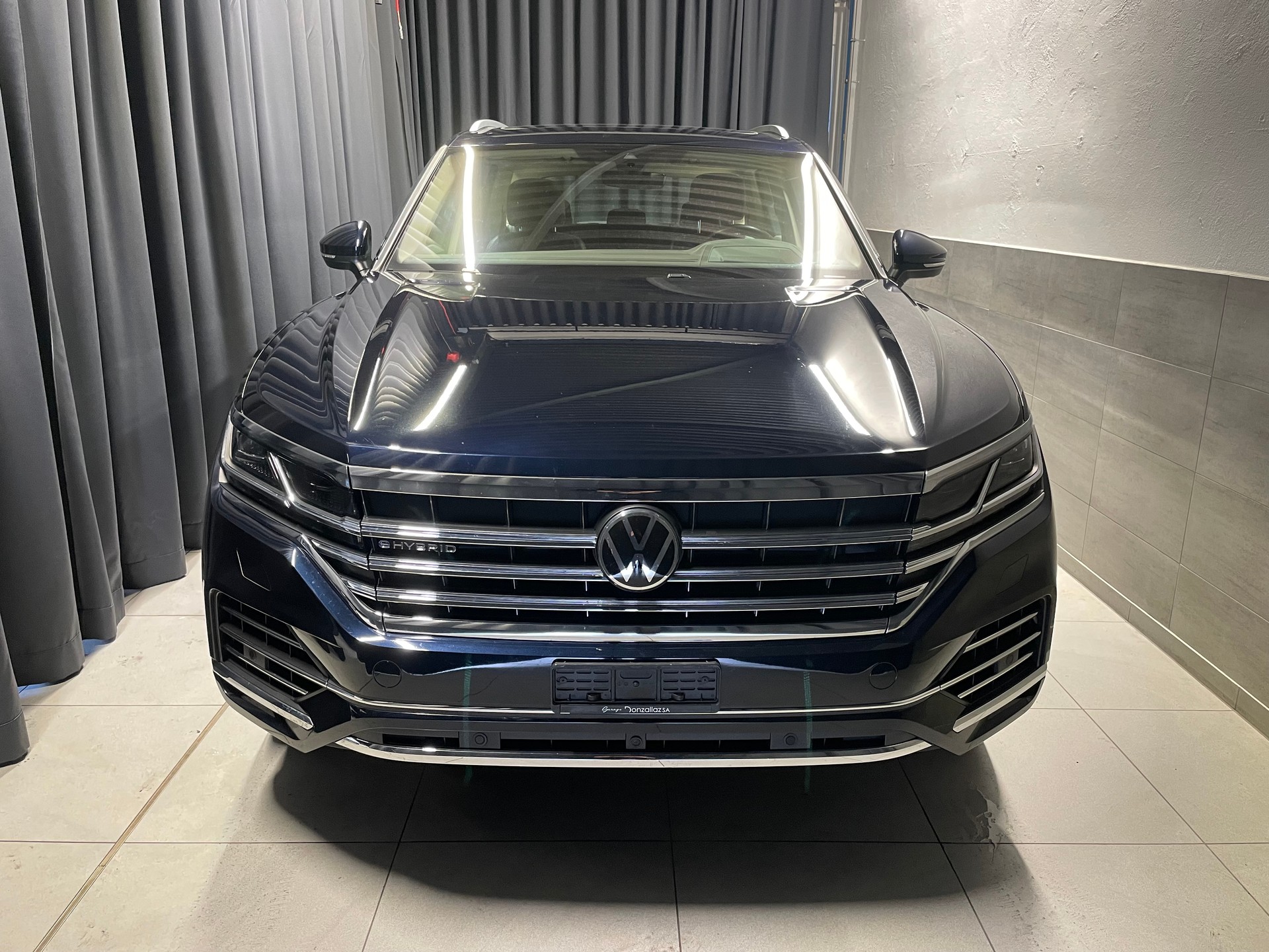 VW Touareg 3.0 TSI eHybrid R Tiptronic (57)-showroom-element-1