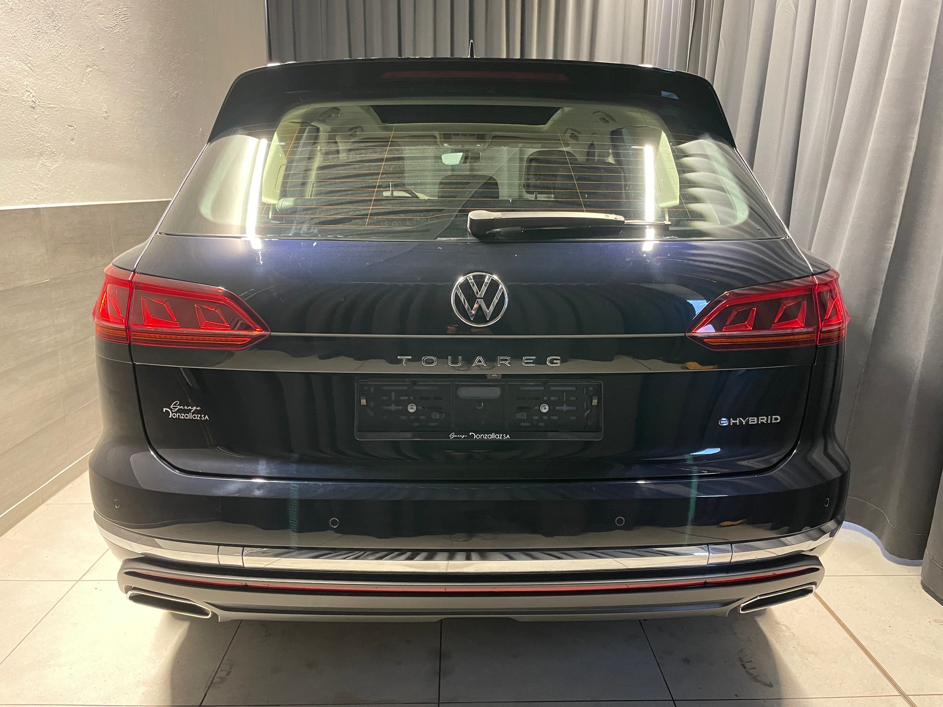 VW Touareg 3.0 TSI eHybrid R Tiptronic (57)-image-4