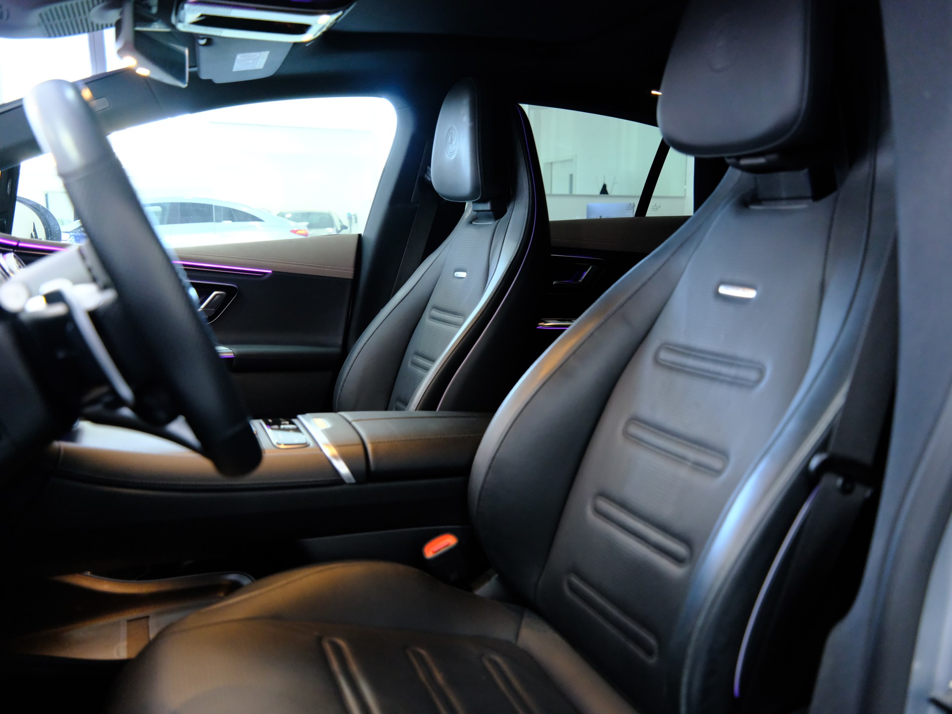 MERCEDES-BENZ EQE 43 AMG 4 Matic-image-11