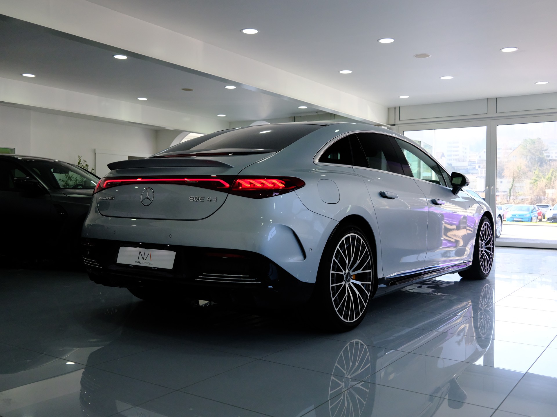 MERCEDES-BENZ EQE 43 AMG 4 Matic-image-7
