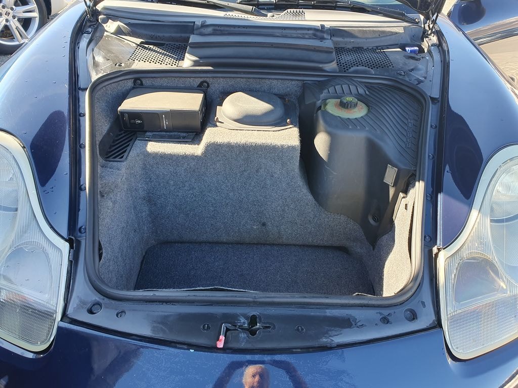PORSCHE 911 Carrera 4-image-14