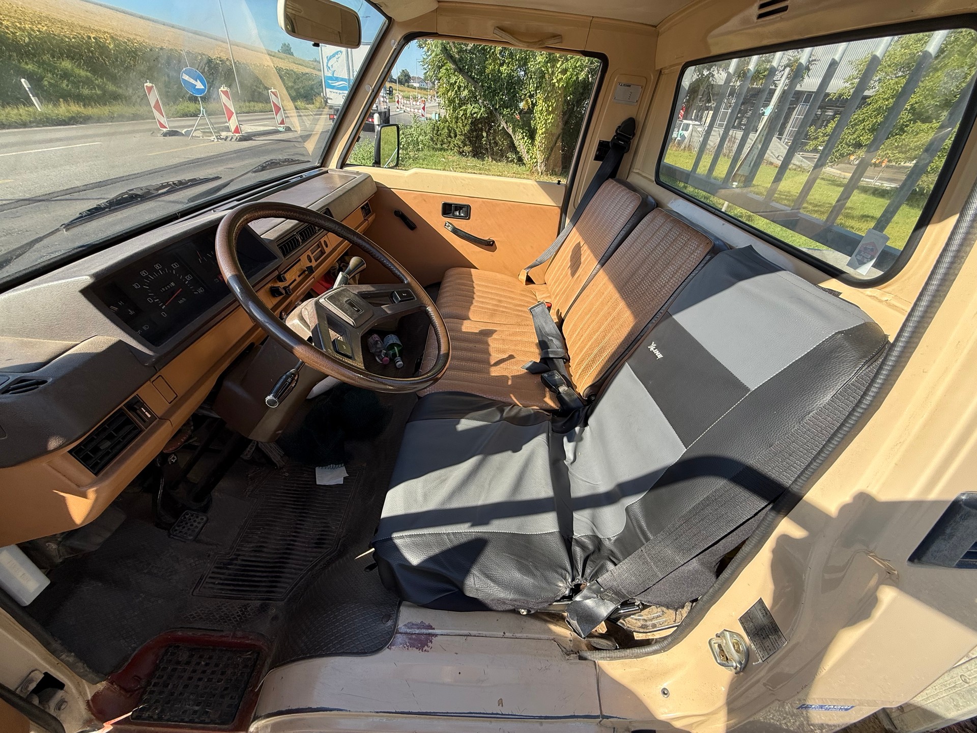 MITSUBISHI L 300 1.6-image-8