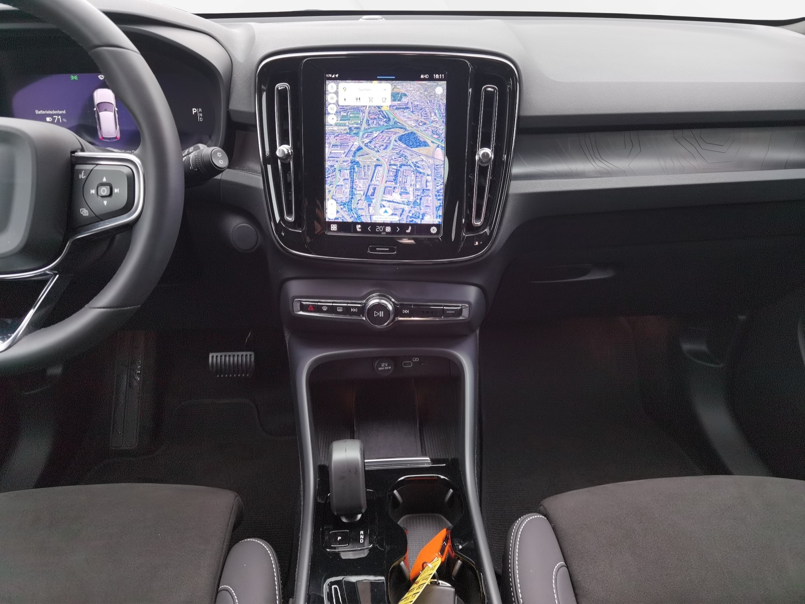 VOLVO XC40 E80 Twin Plus AWD-image-6