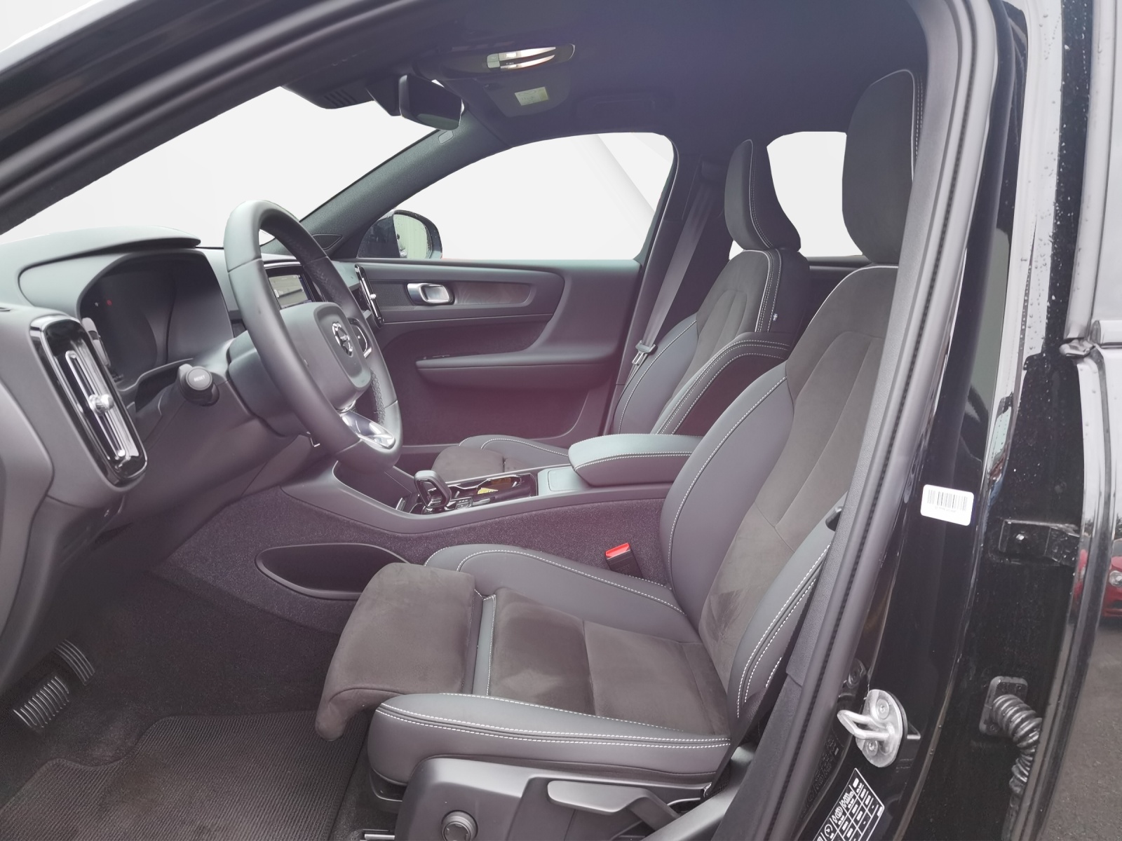 VOLVO XC40 E80 Twin Plus AWD-showroom-element-2