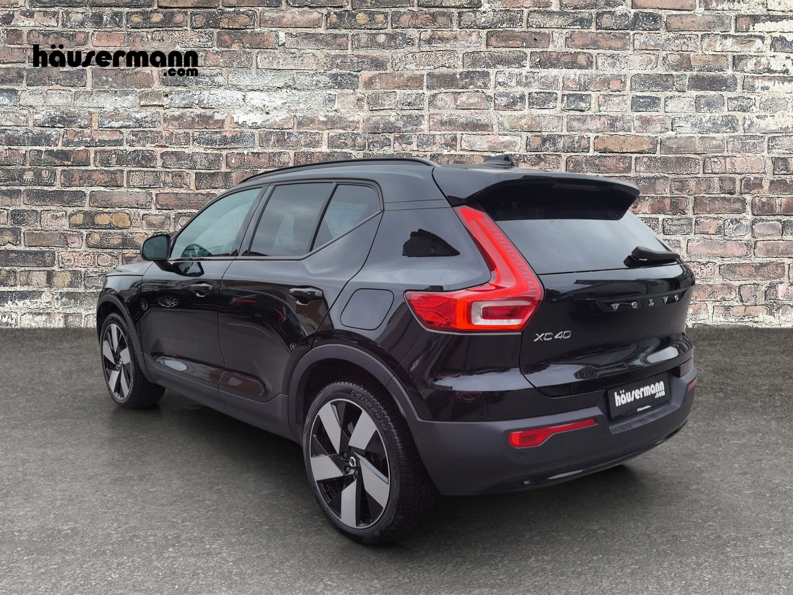 VOLVO XC40 E80 Twin Plus AWD-showroom-element-1