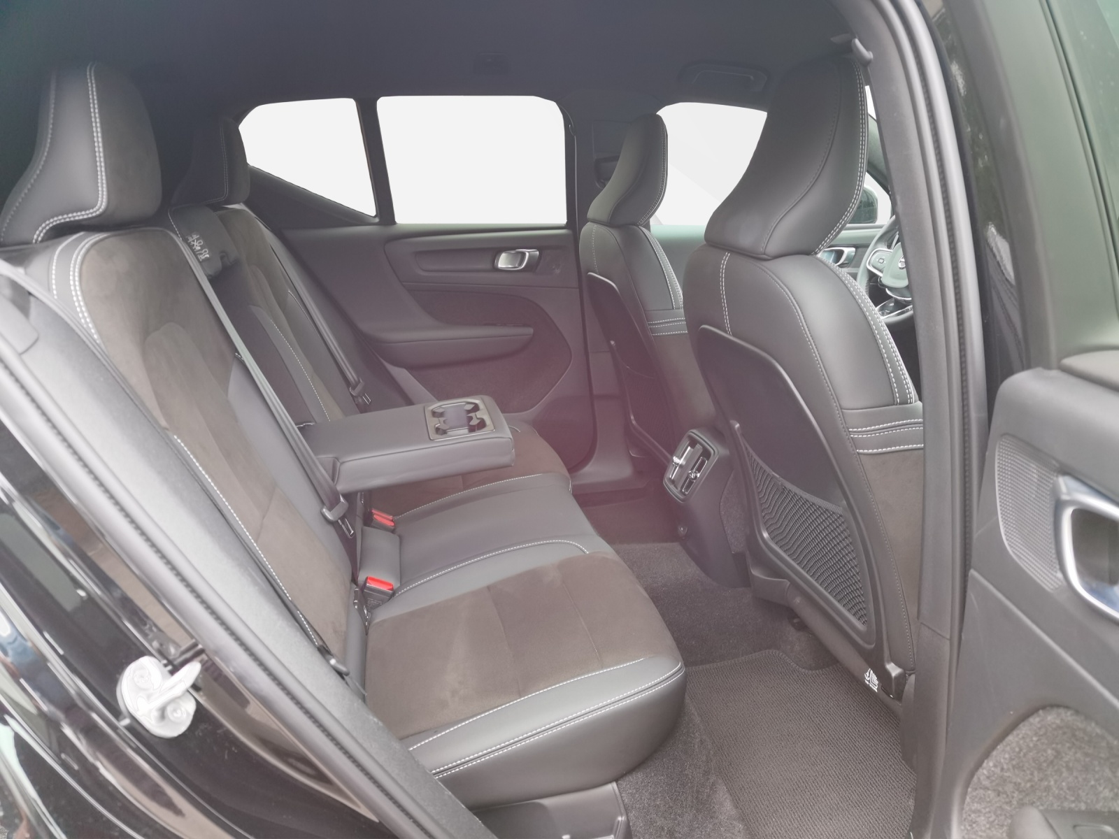 VOLVO XC40 E80 Twin Plus AWD-image-7