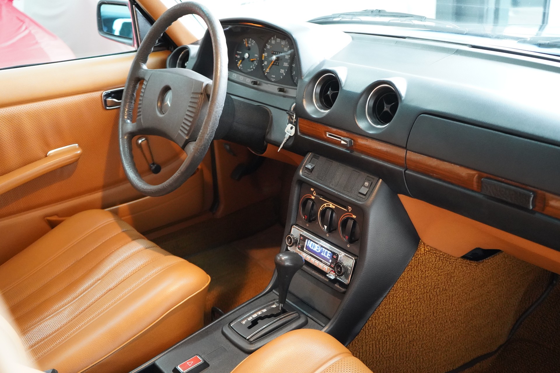 MERCEDES-BENZ 280 Automatic-image-26