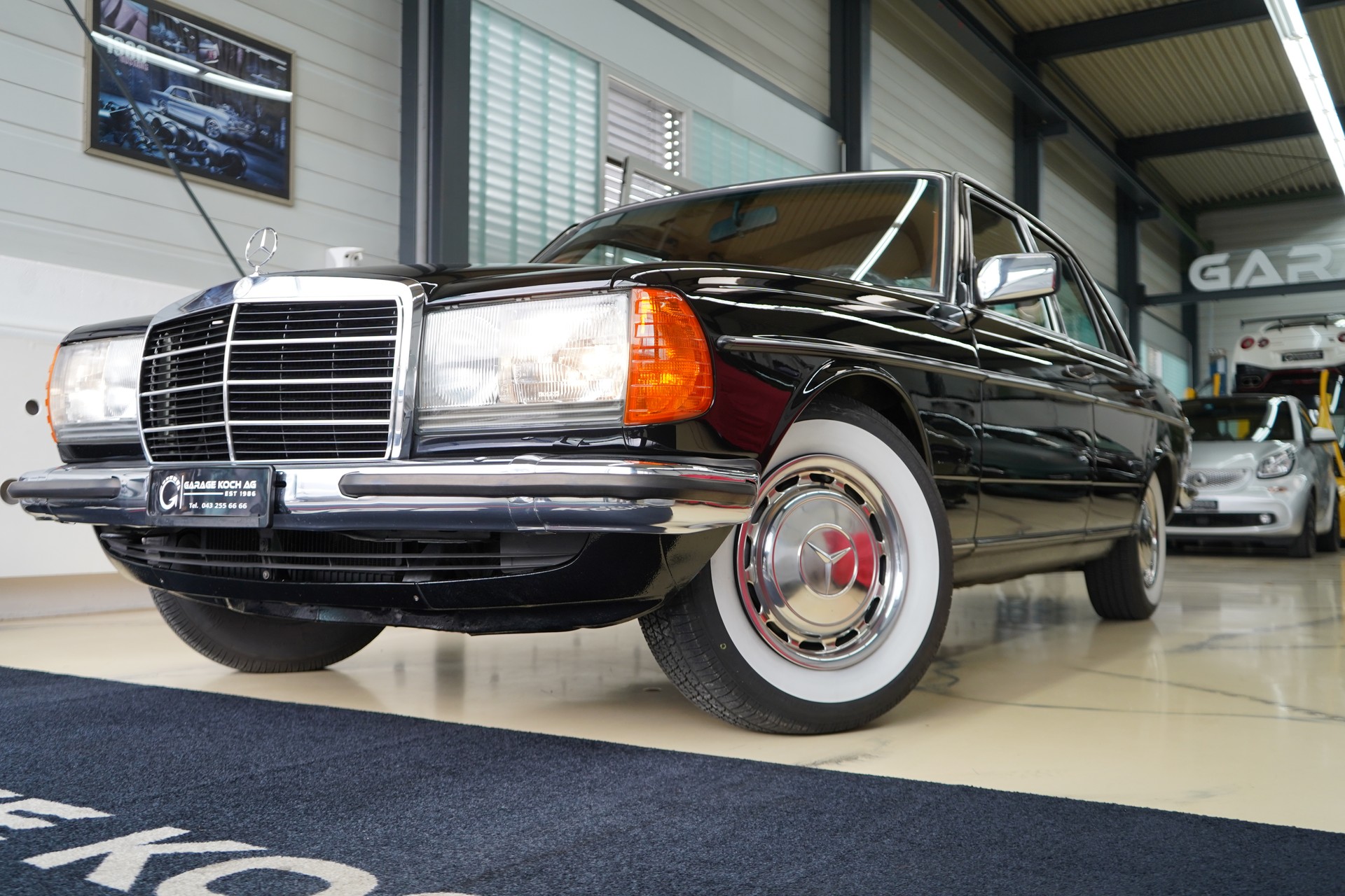 MERCEDES-BENZ 280 Automatic-showroom-element-1