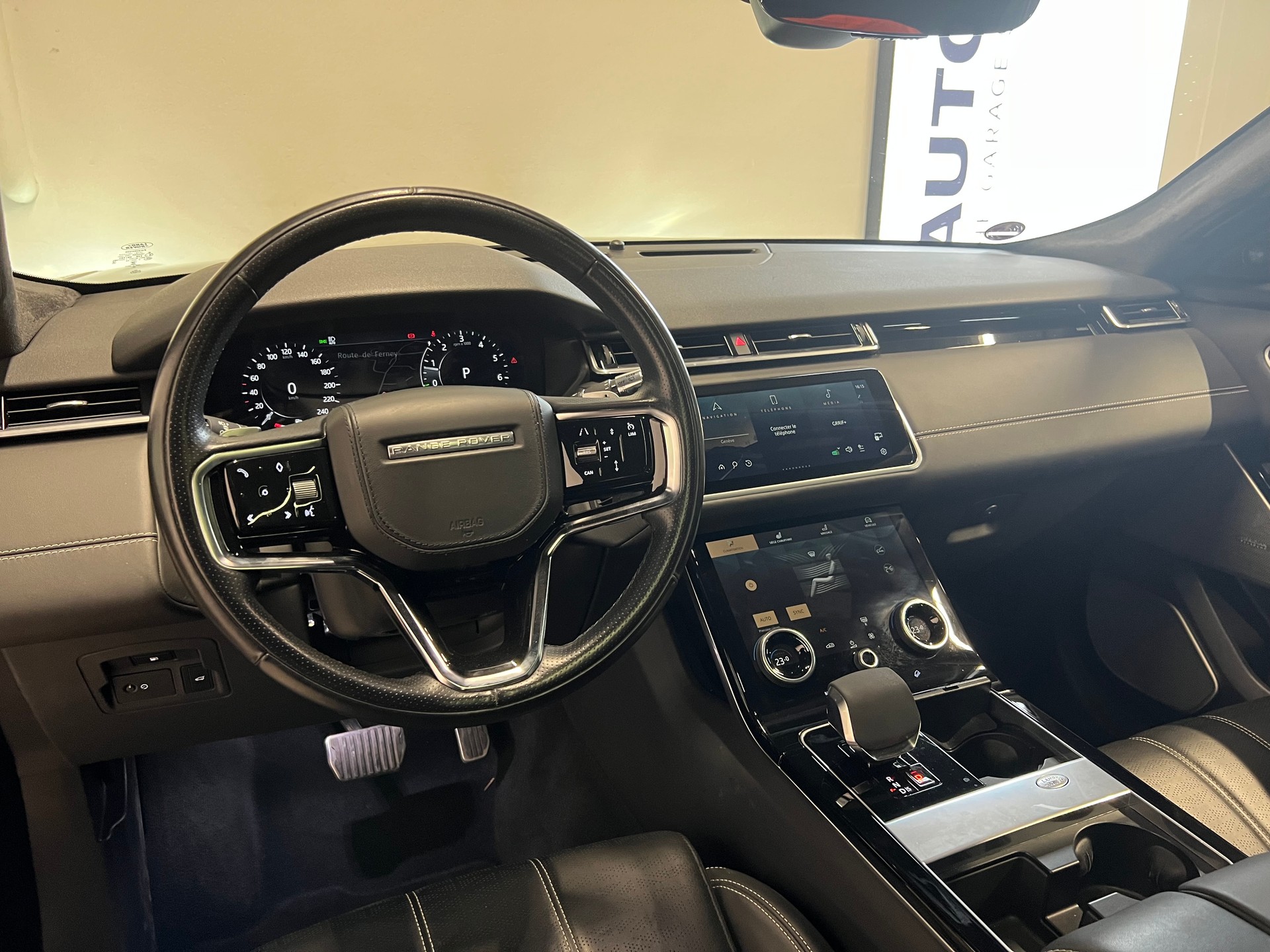 LAND ROVER Range Rover Velar 2.0 P400e R-Dynamic HSE-showroom-element-2