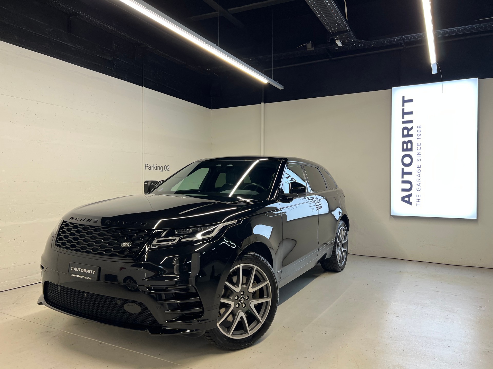LAND ROVER Range Rover Velar 2.0 P400e R-Dynamic HSE