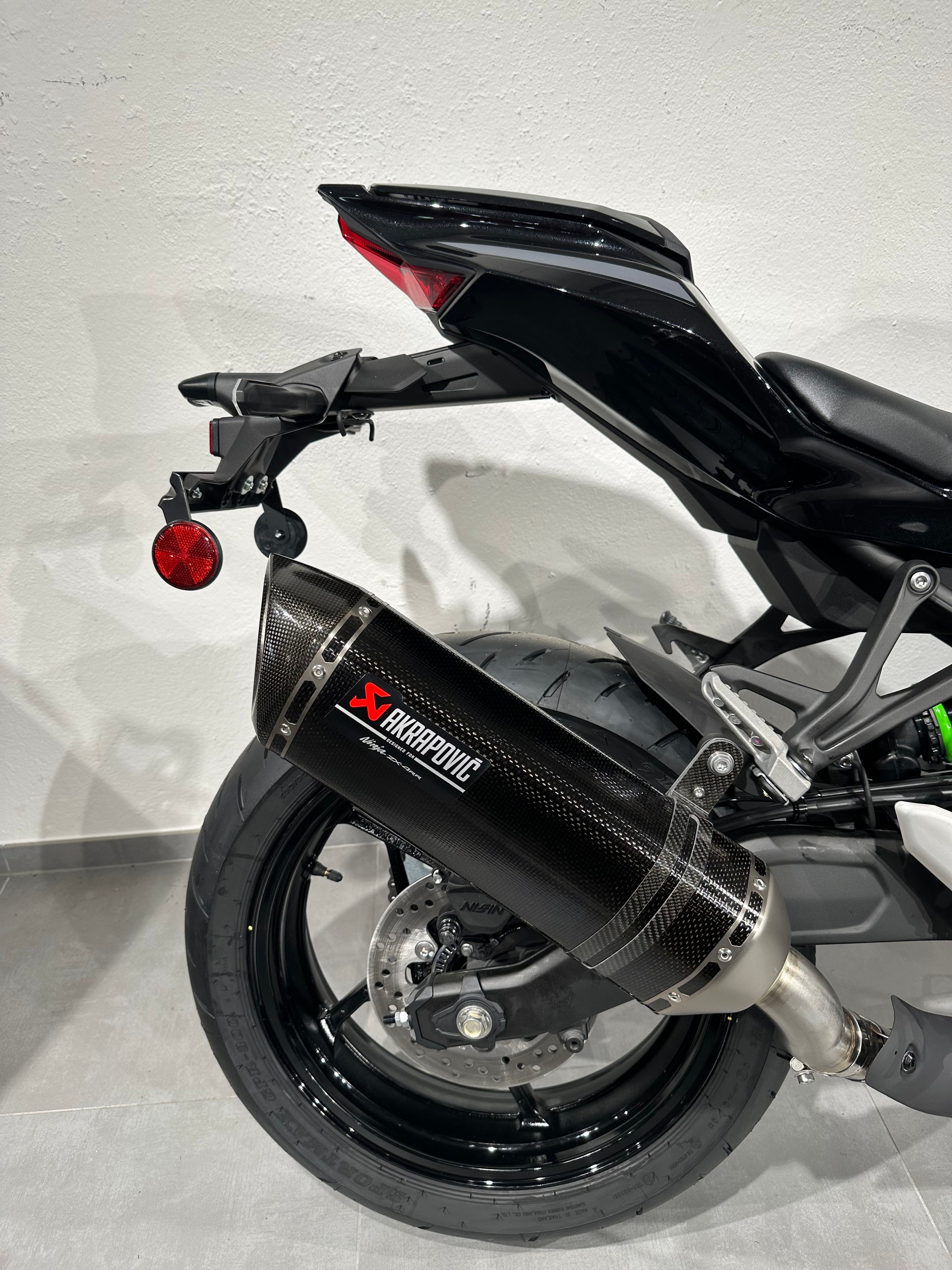 KAWASAKI Ninja ZX-4RR-image-4