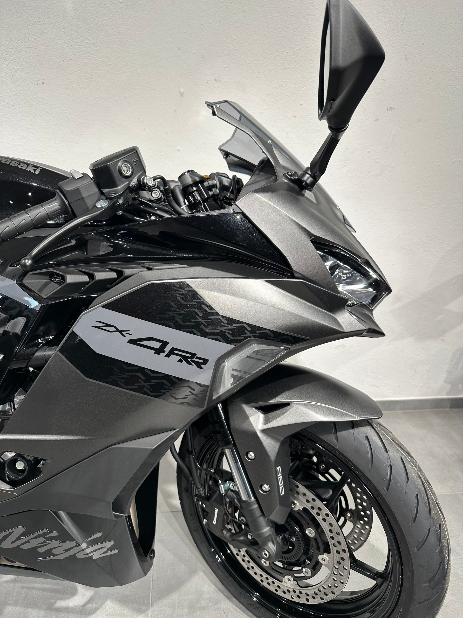 KAWASAKI Ninja ZX-4RR-image-6