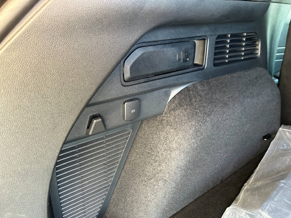 FORD Kuga 2.5 Plug-in Hybrid ST-Line X-image-5