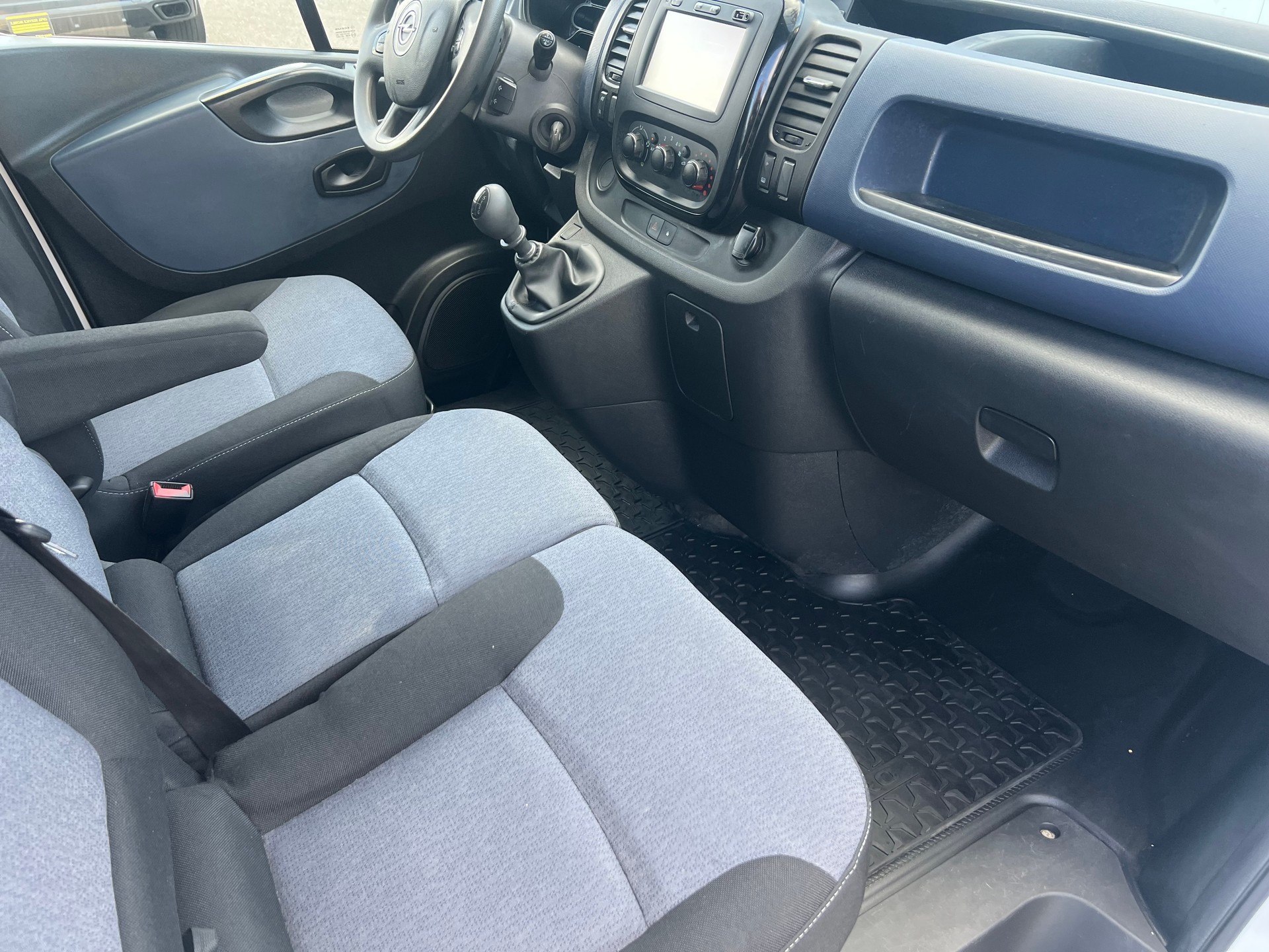 OPEL Vivaro 1.6 CDTI 2.7t L1H1 Inkl. Innenausbau!-image-7
